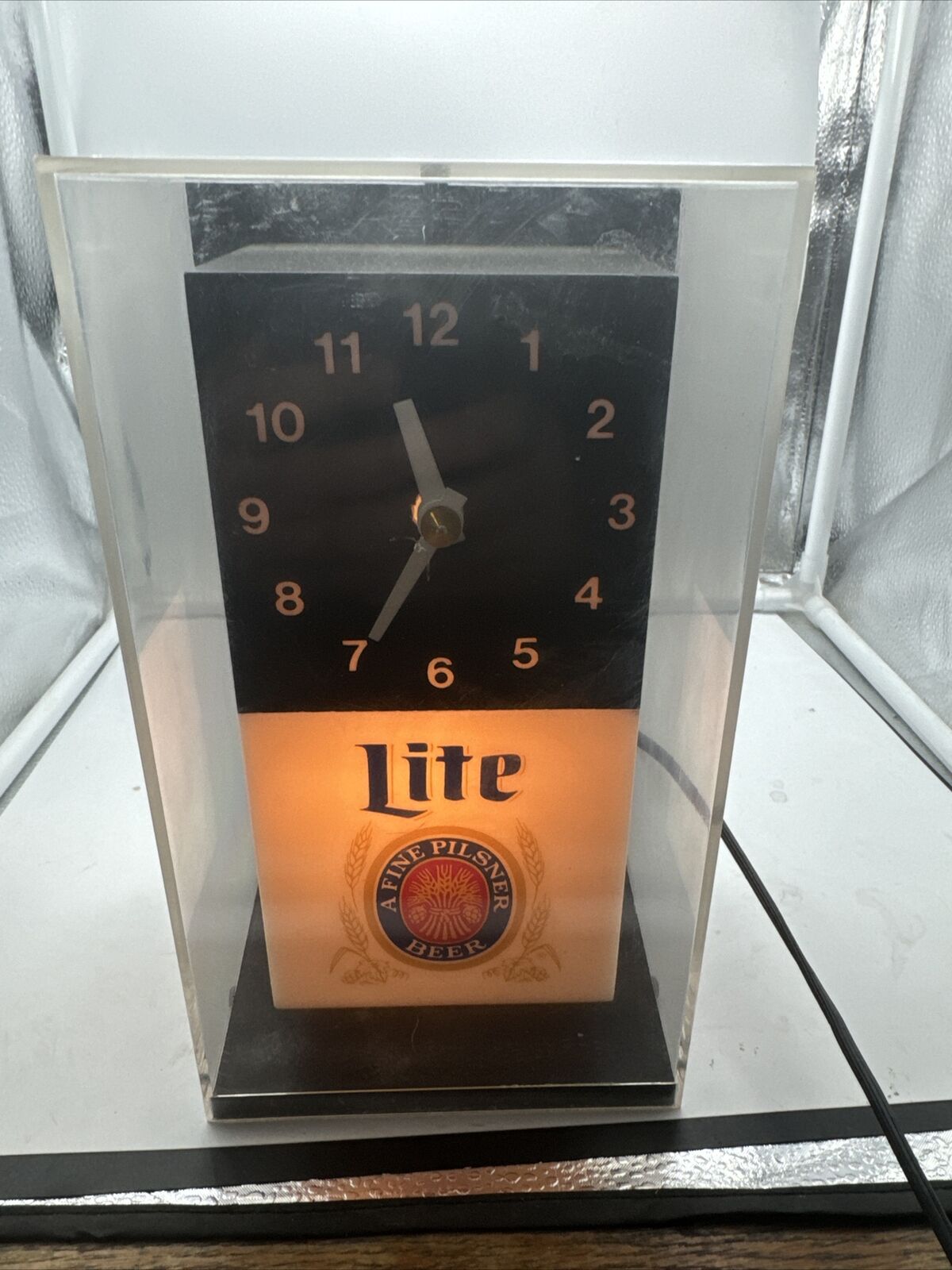 Vintage Miller Lite Cube Clock looks nice keep time Man Cave Bar