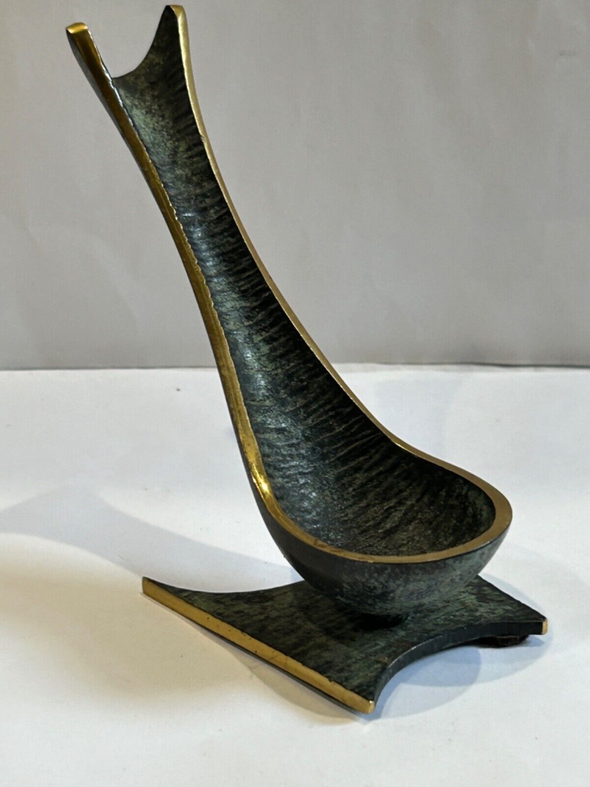 VINTAGE 4.5” TALL BRONZE TOBACCO PIPE STAND CHARCOAL GRAY & GOLD