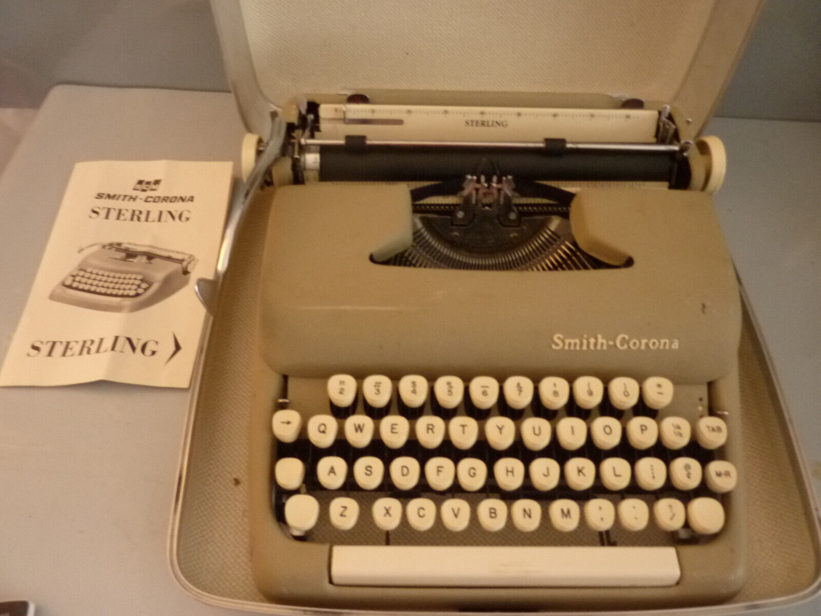 Vintage SCM Smith-Corona Sterling Manual Typewriter w/ Hard Case & Manual