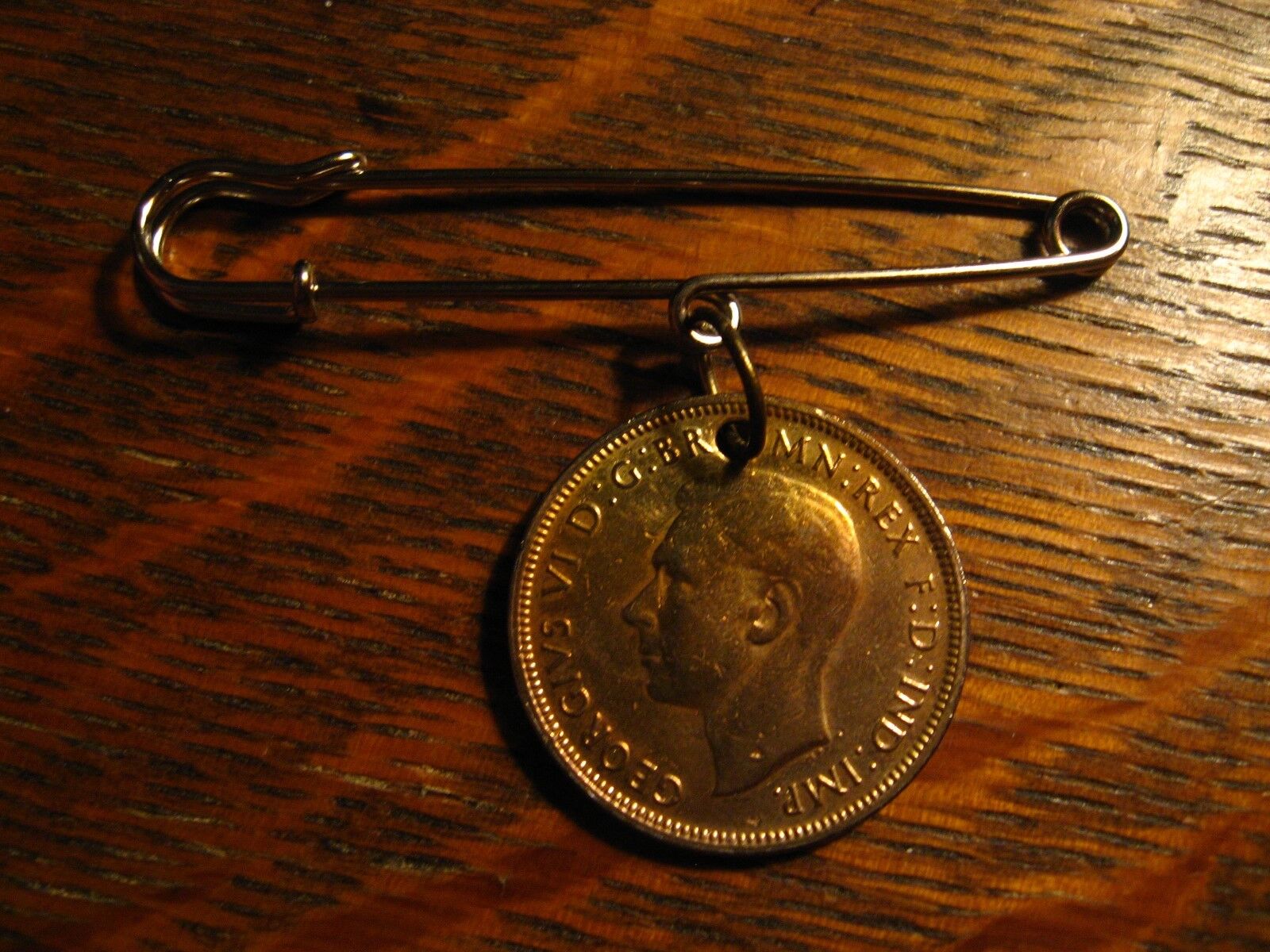 Half Penny Kilt Lapel Pin - Vintage 1942 King George VI England UK Money Coin
