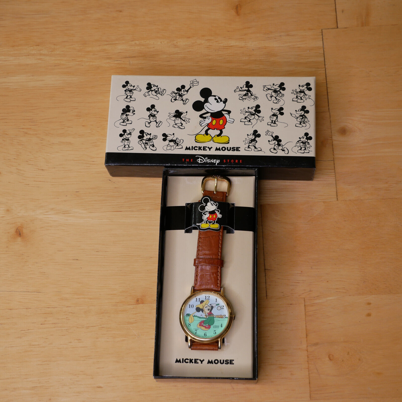 VTG Fossil Mickey Mouse Golf Watch Lorus Quartz Leather Band Untested Needs Batt