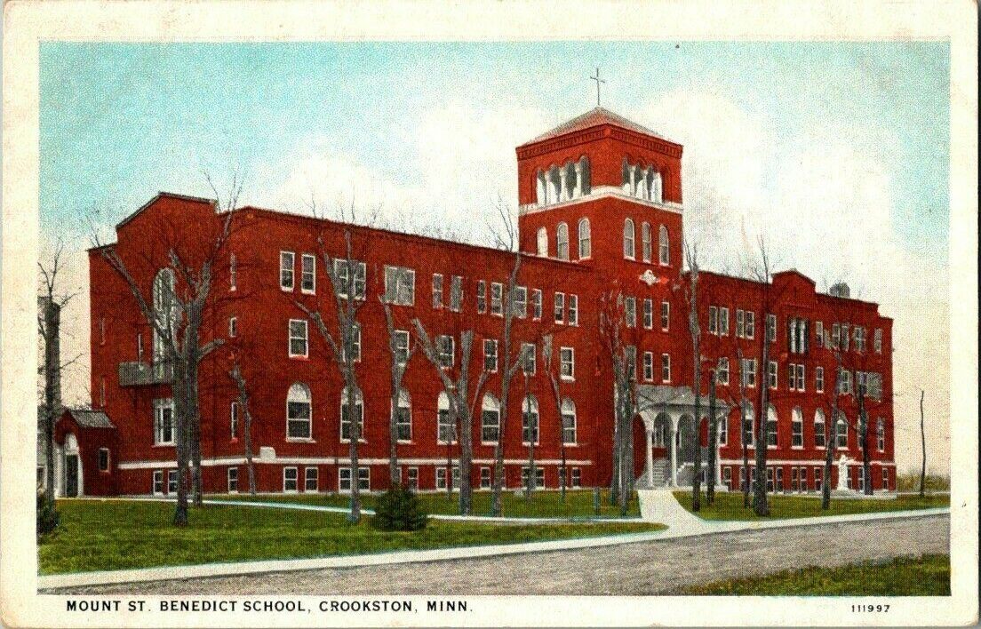 1918, MOUNT ST BENEDICT SCHOOL. CROOKSTON, MN POSTCARD. BQ7