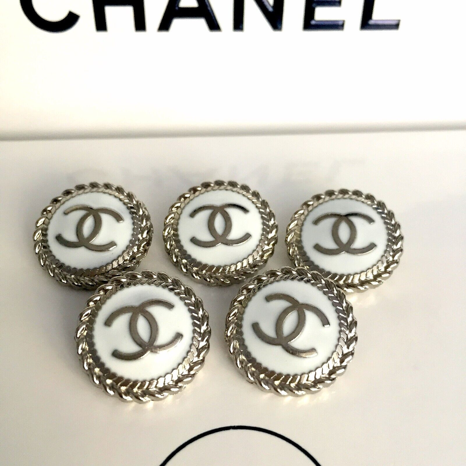SET 7 Vintage 22 mm Chanel CC Stamped  Logo Silver tone Buttons 0,87 inch