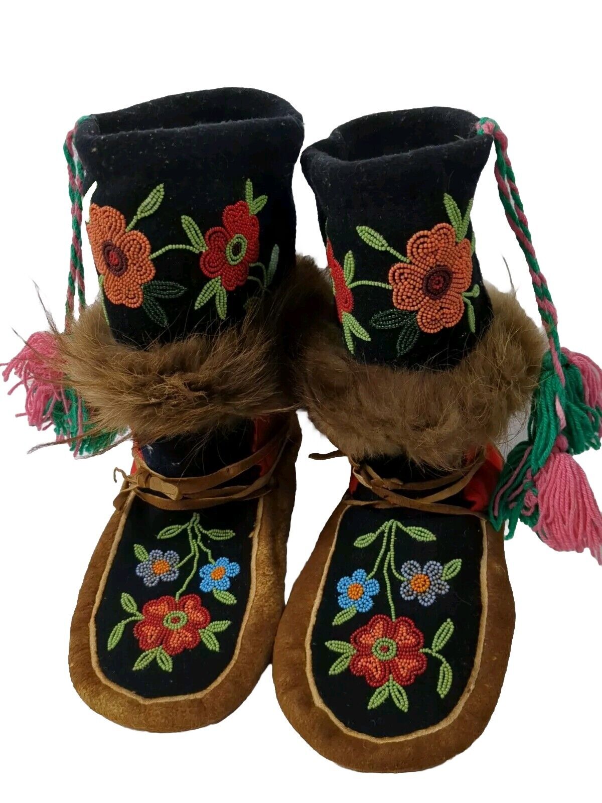 Vintage Native American Mukluks Moccasins Boots Beaded Floral Canada EUC