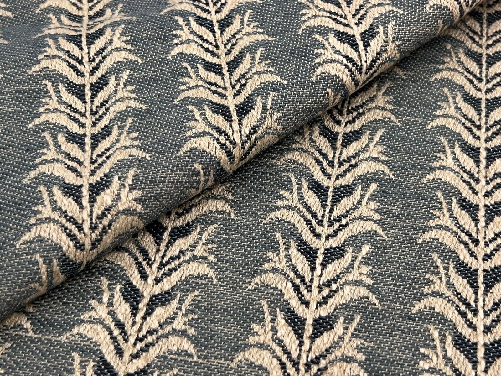 Colefax & Fowler Branching Leaf Striped Fabric- Hampden / Navy 3.20 yds F4852-01