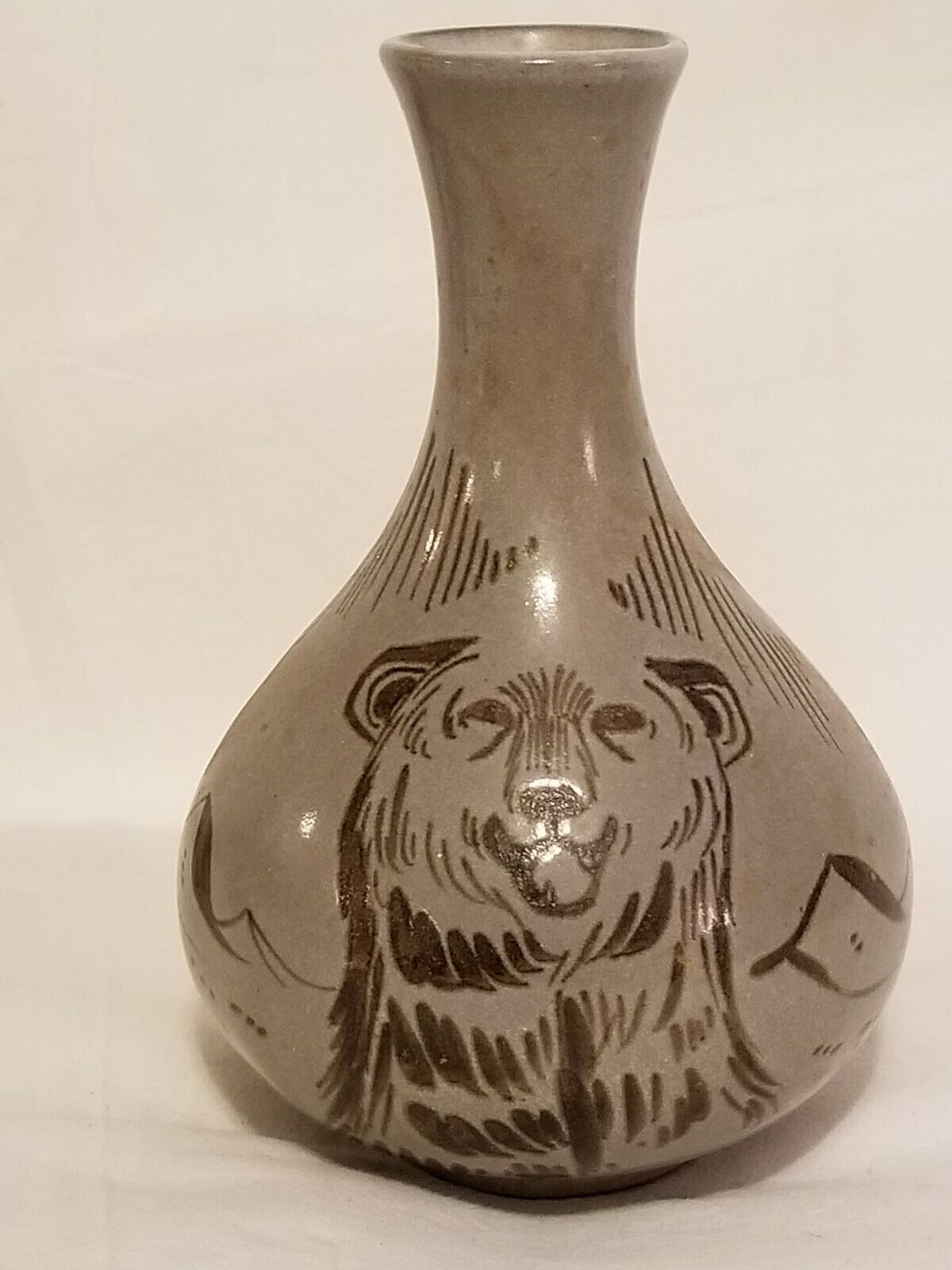 Bear Vase Brown Grizzly Painted Lodge Decor Native American? Pottery Collectible