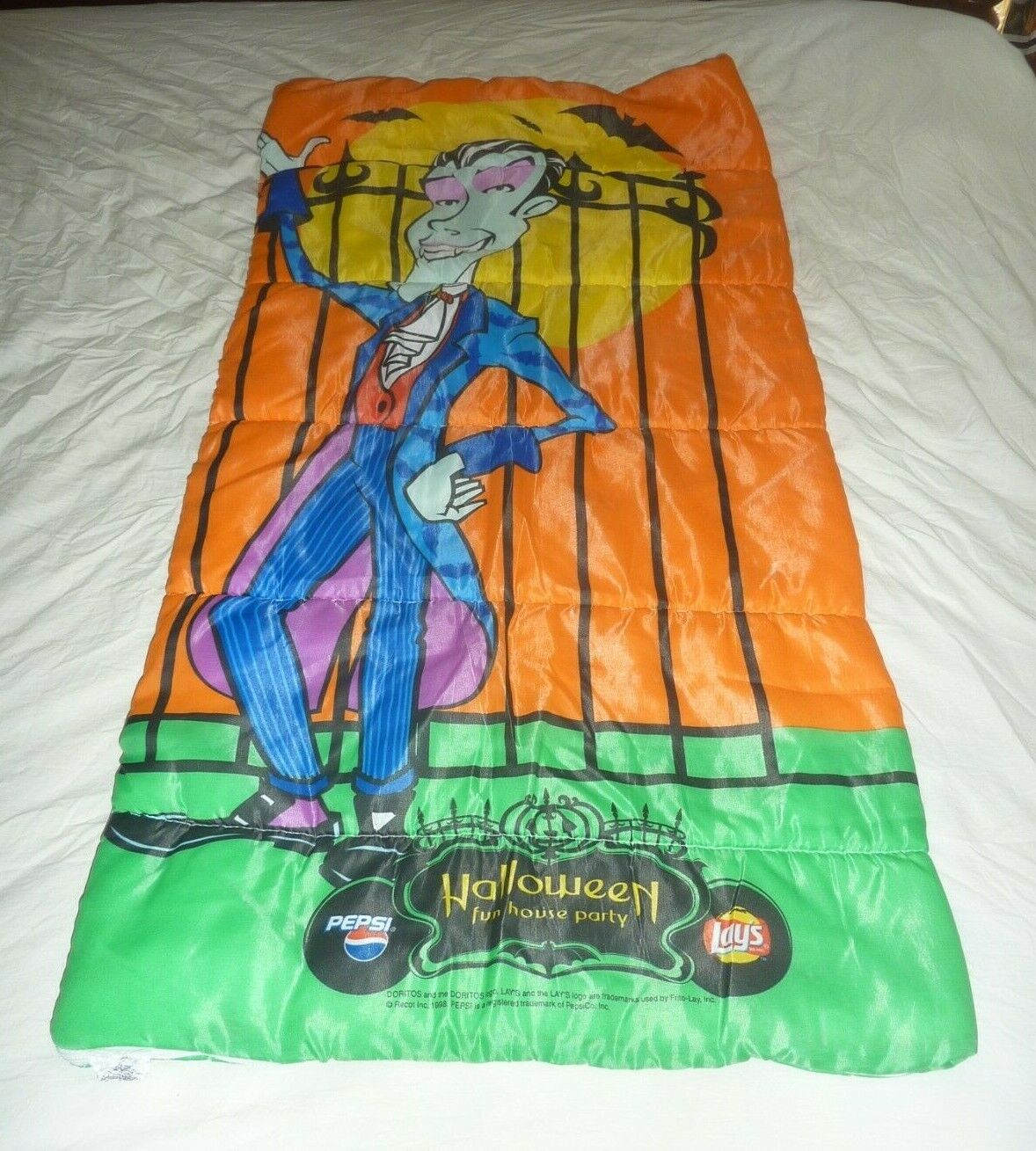 VTG 1998 Pepsi/Lays Promo Halloween Fun House Party Dracula Kid's Sleeping Bag