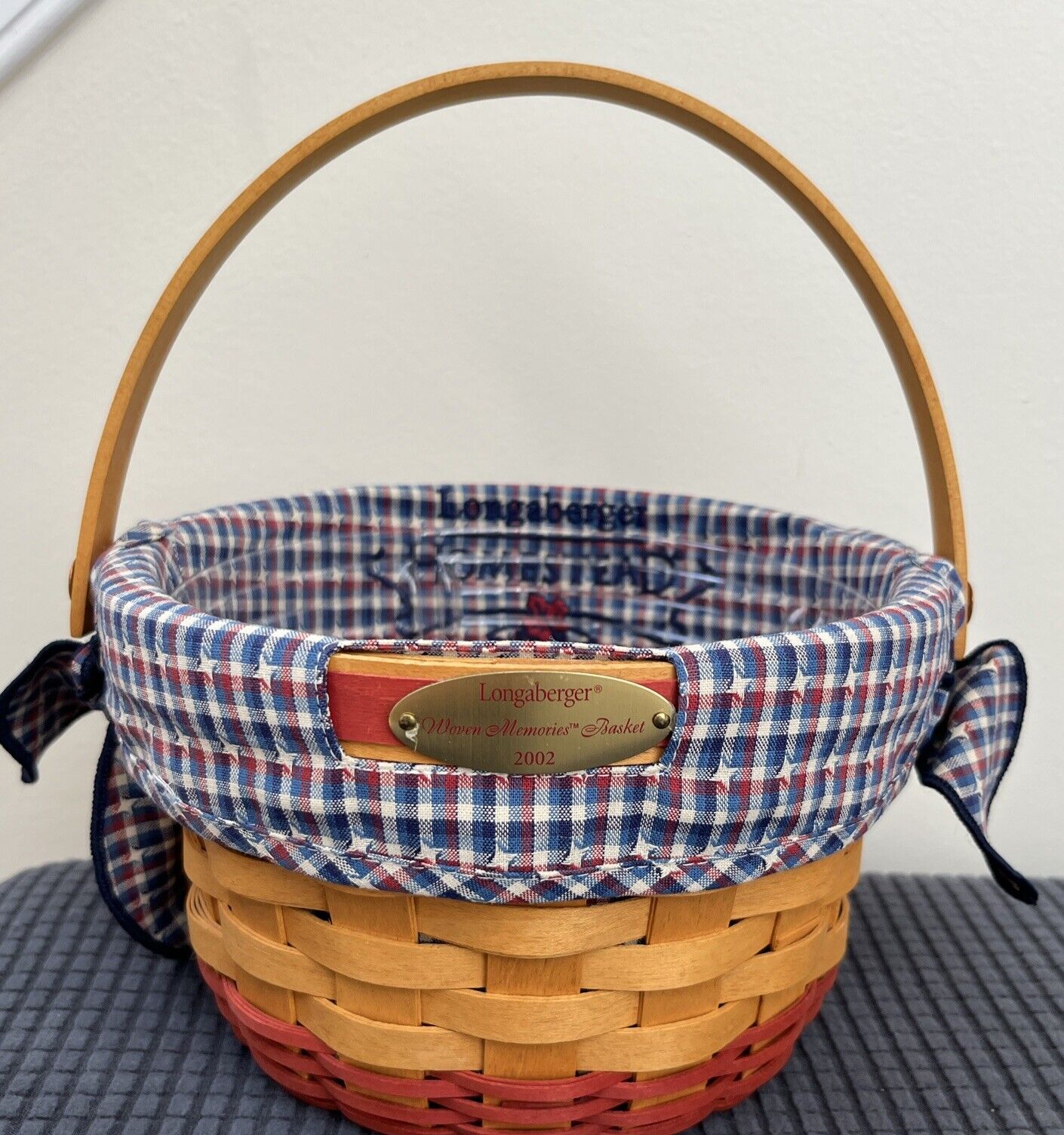 Longaberger Woven Memories Basket 2002 w Swing Handle 7 In Round/5 In Tall