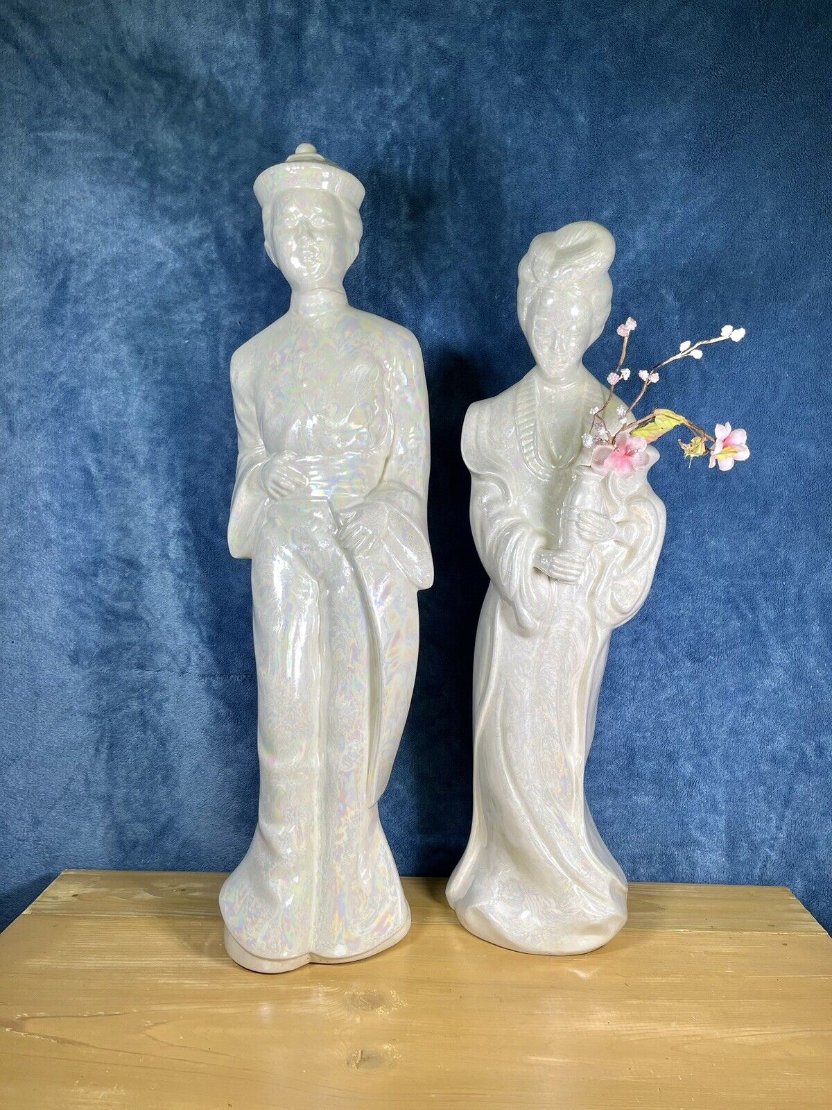 Vintage Pair Chinoiserie Statues Husband & Wife Pearl On White Glaze Oriental
