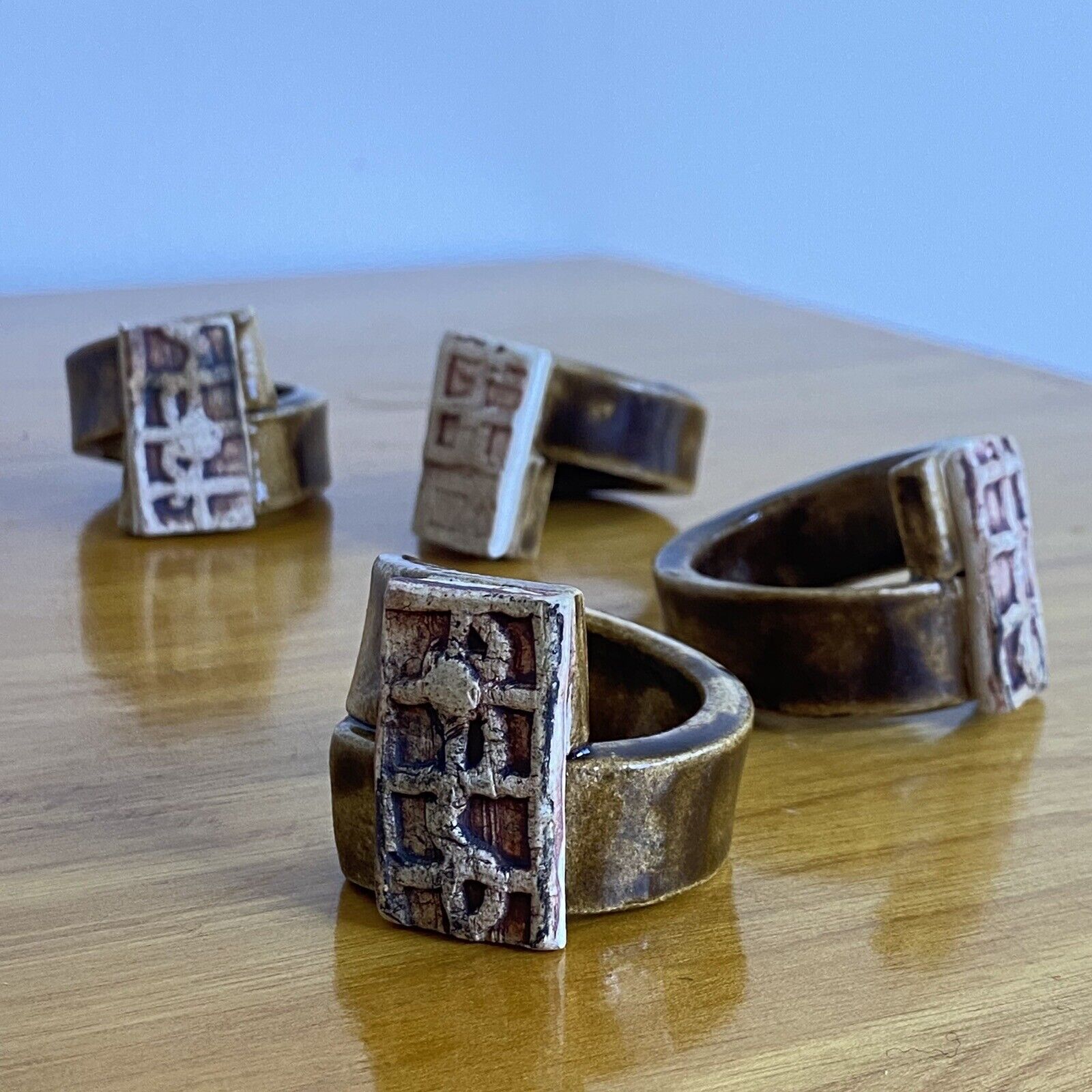 Set Of 4 Handmade Studio Pottery Napkin Rings Beautiful Brown Design