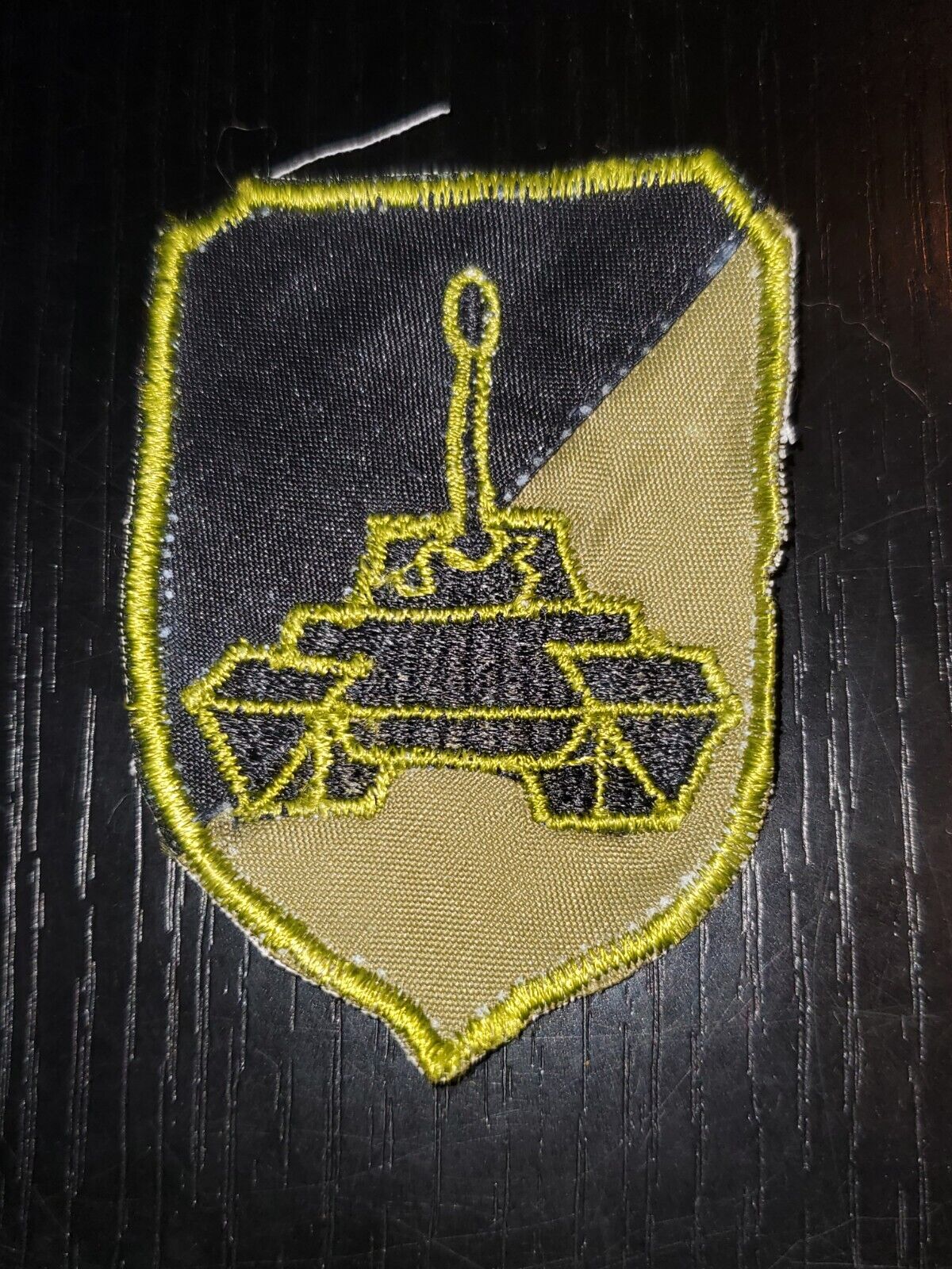1960s US Army Vietnamese Made Cambodian ARVN Armor Tank School Patch L@@K