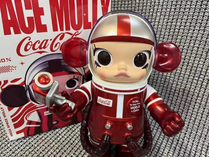 POPMART MEGA Collection 400% POP MART SPACE MOLLY Coca-Cola Limited Used