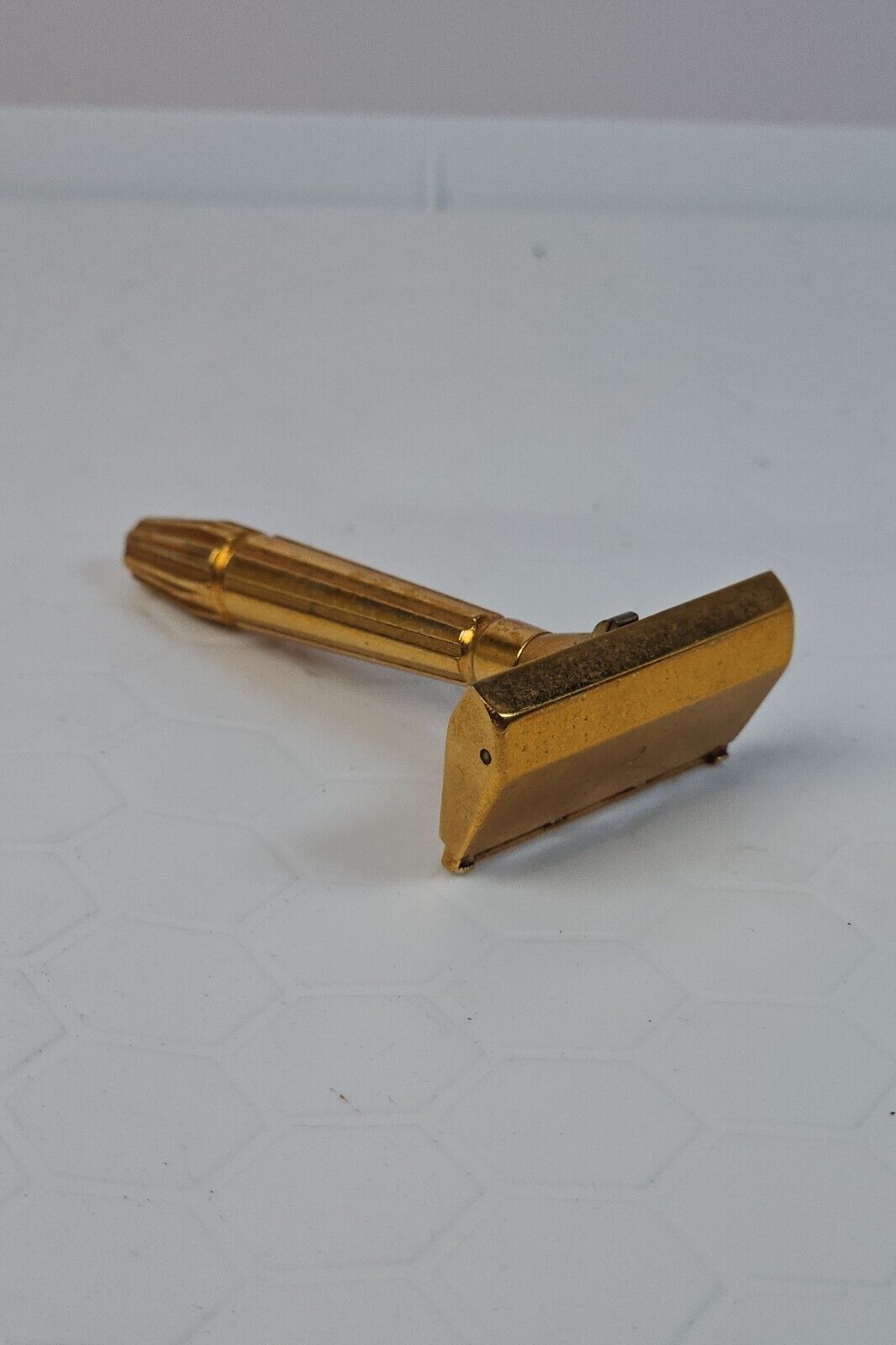 Vintage GEM MicroMatic Flying Wing Bullet Tip Single Edge Razor Gold Tone USA