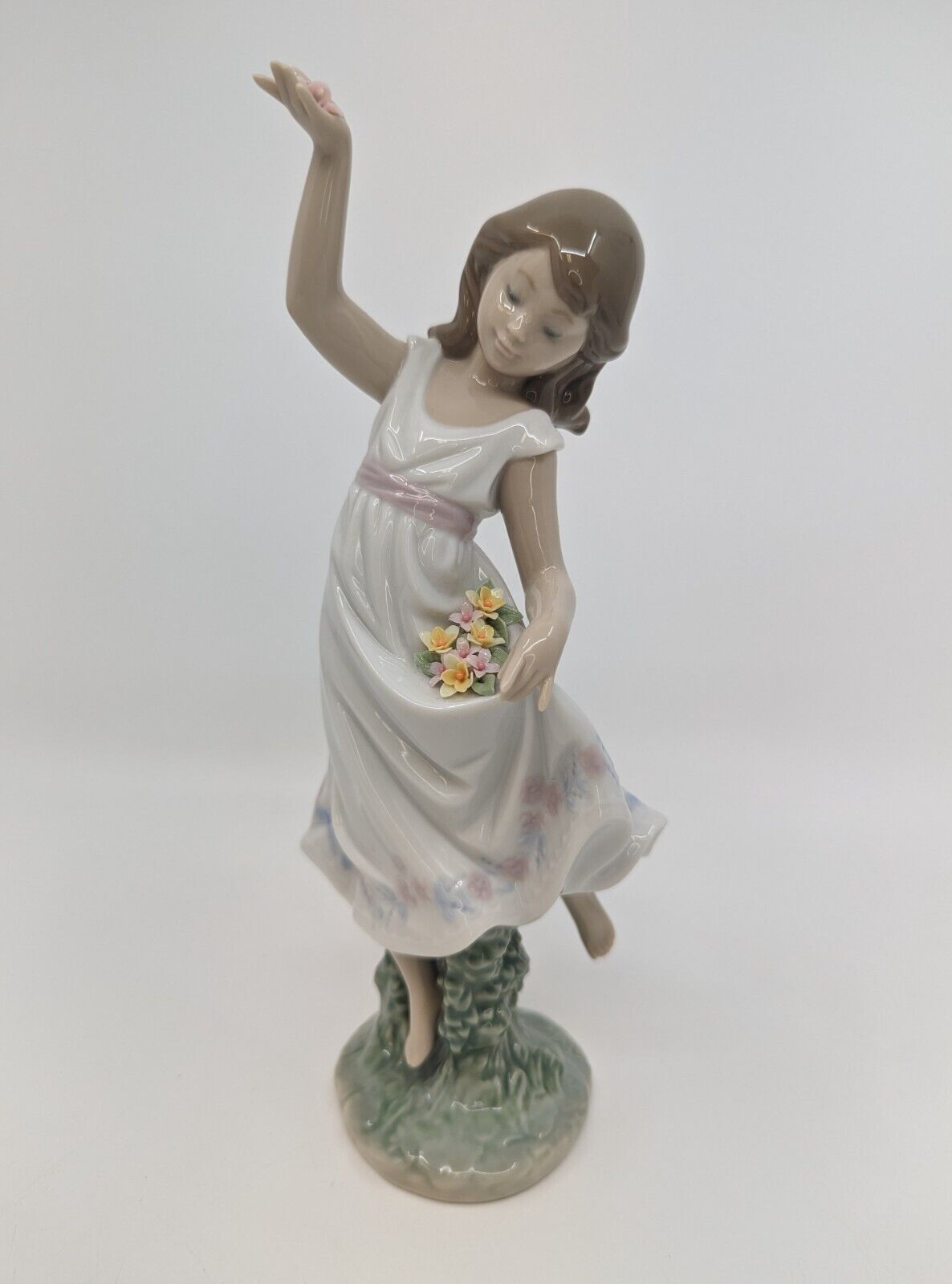 Vintage Lladro Garden Dance Porcelain Figurine #6580