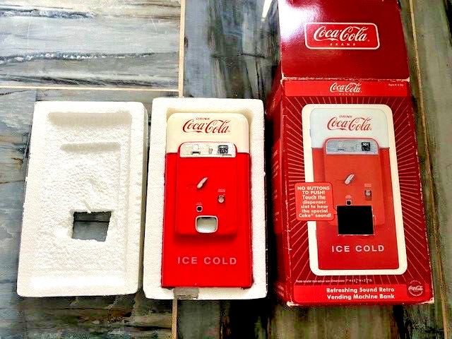 2004 Coca-Cola Refreshing Sound Retro Vending Machine Coin Bank