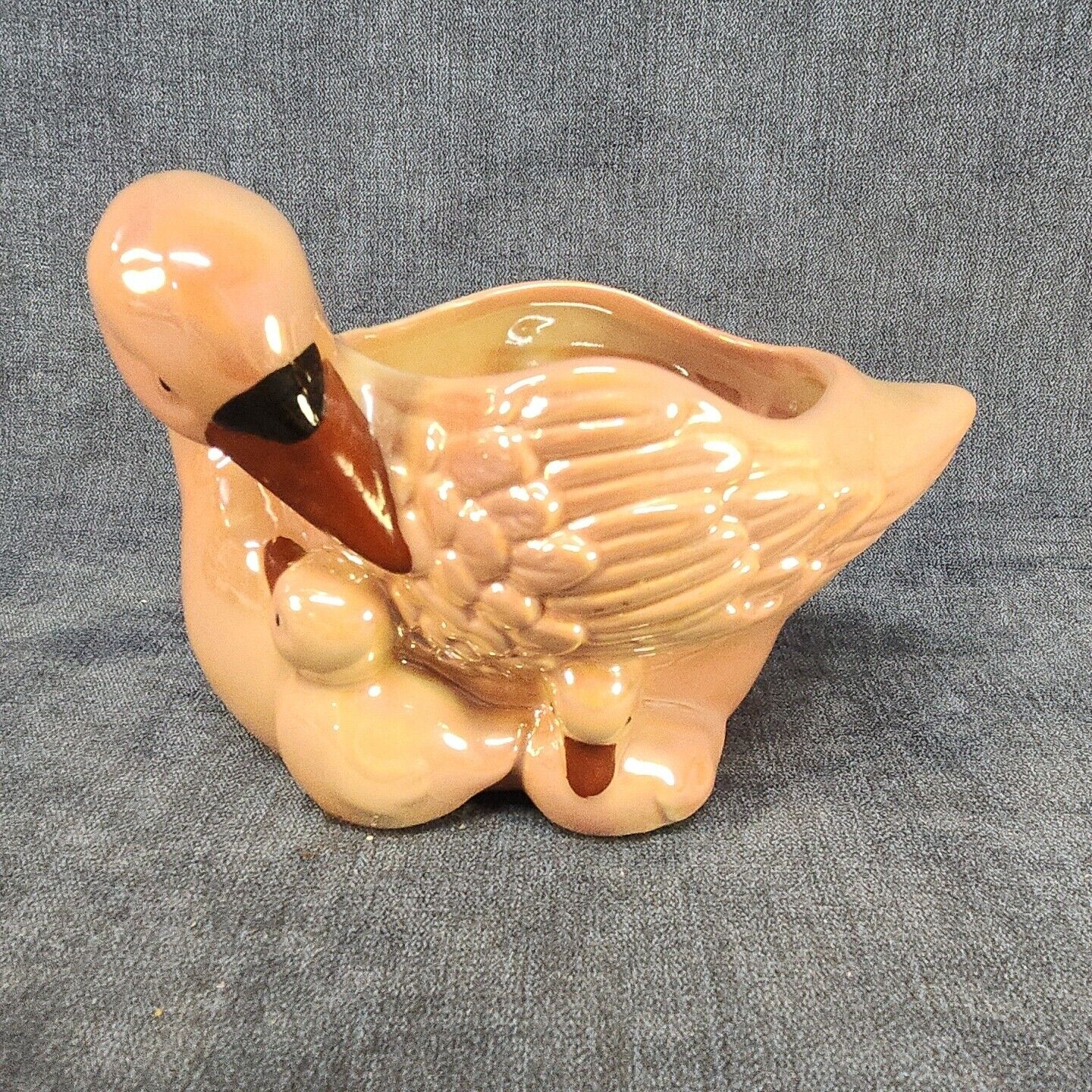 Vintage Pink Swan w/Chicks Luster Glaze Ceramic Planter Figurine Brazil u-10F