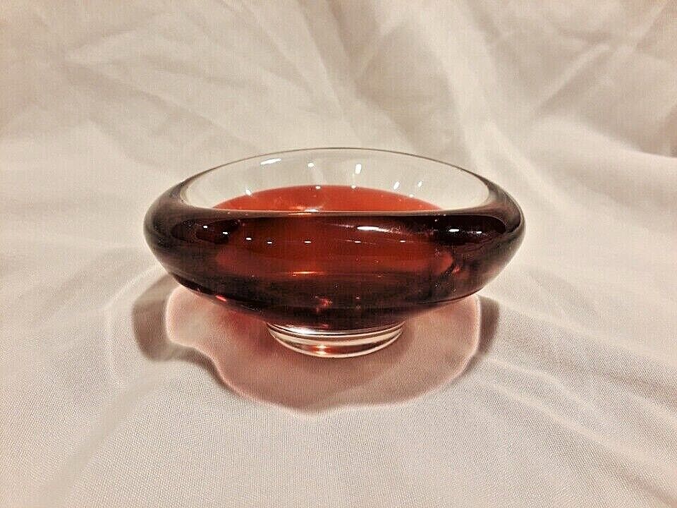 Stunning Magnor (Norway) Hand Blown small Art Glass Dish in Clear/Red Color