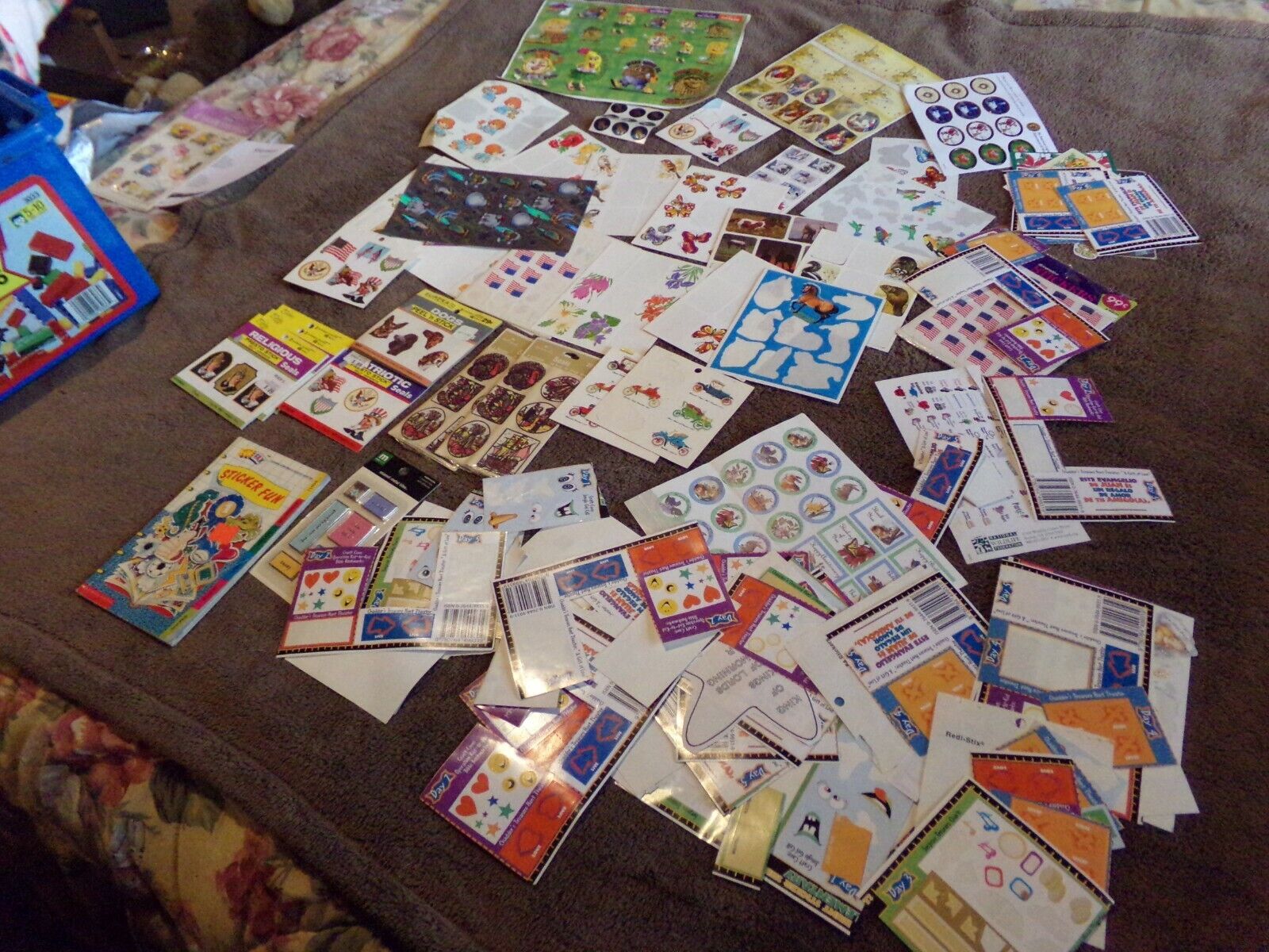 Fabulous Huge Lot Of Mostly Vintage Stickers & Seals Of All Kinds - Must See