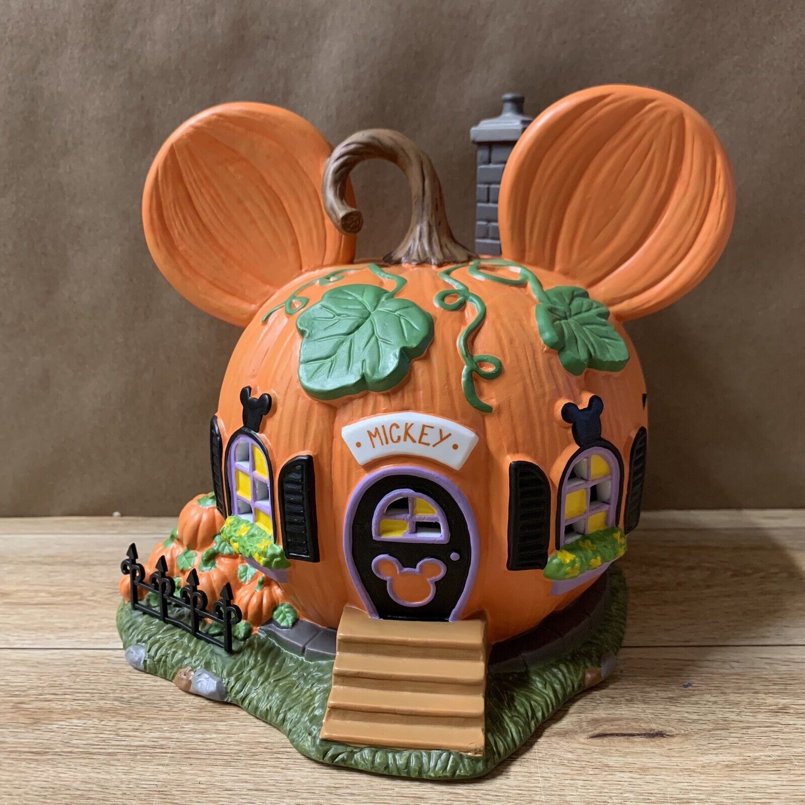 Dept 56 Disney Village Mickey’s Pumpkintown House Light Up Mickey Mouse