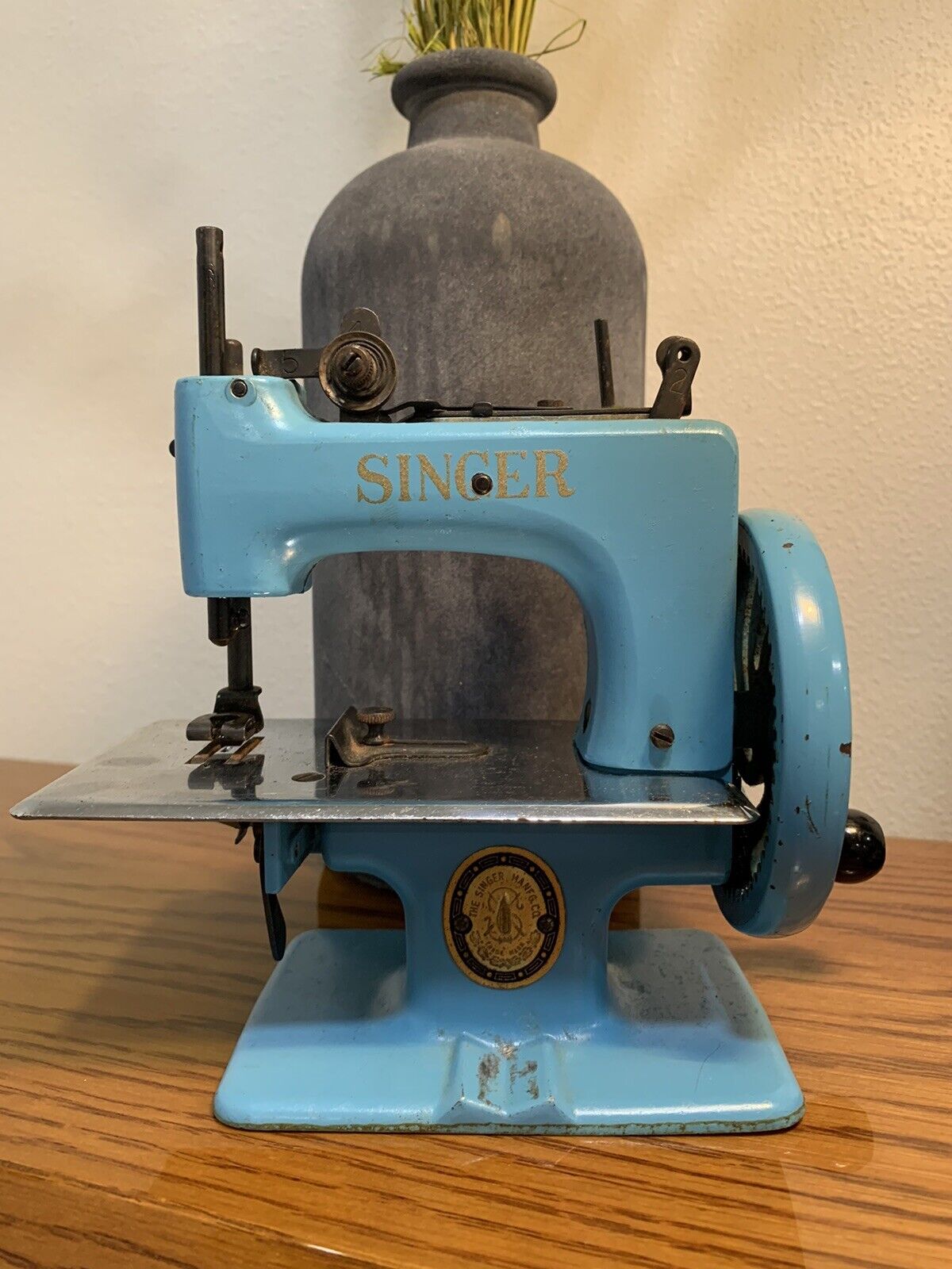 RARE Blue Singer Model 20 Sewhandy Childs Toy Sewing Machine W/ Video NICE