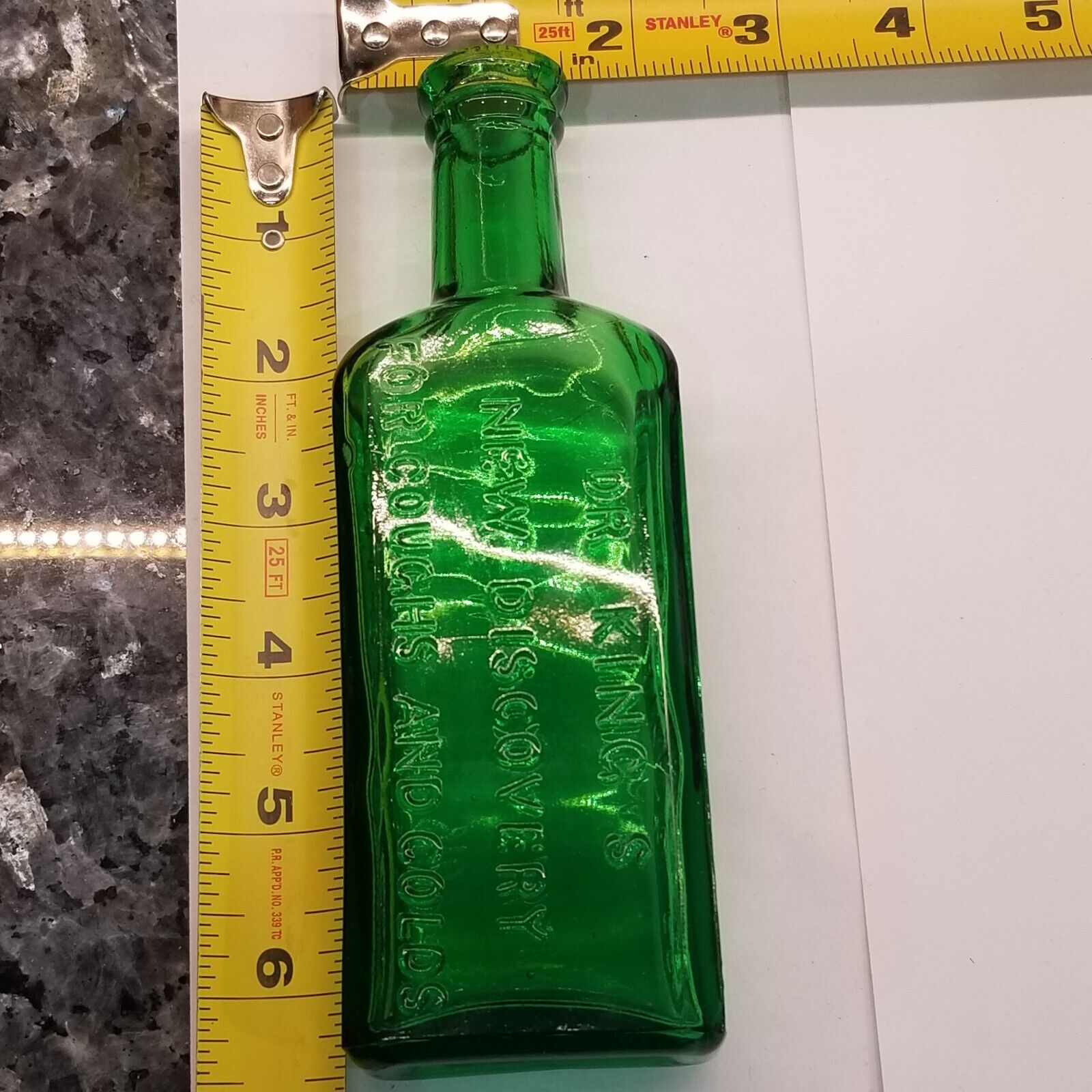 Antique Emerald Green DR KINGS NEW DISCOVERY FOR COUGHS AND COLDS Syrup Bottle