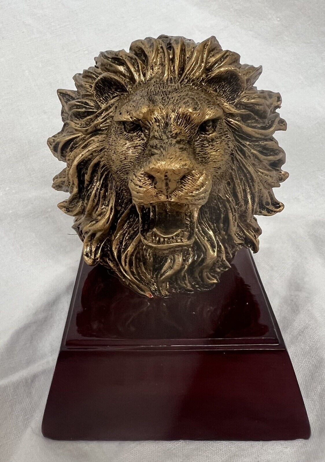 Lion Head Resin Trophy/Award Gold & Maroon Base 4\