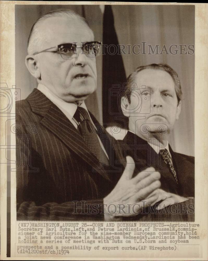 1974 Press Photo Agriculture Secretary Earl Butz & Petrus Lardinois, Washington