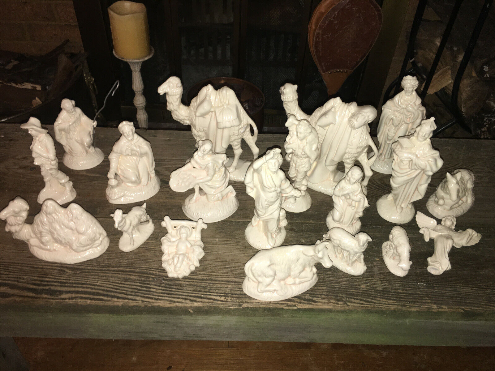 Vintage Atlantic Mold Ceramic Creche 20 Pc. Ivory Pearlescent White Nativity Set