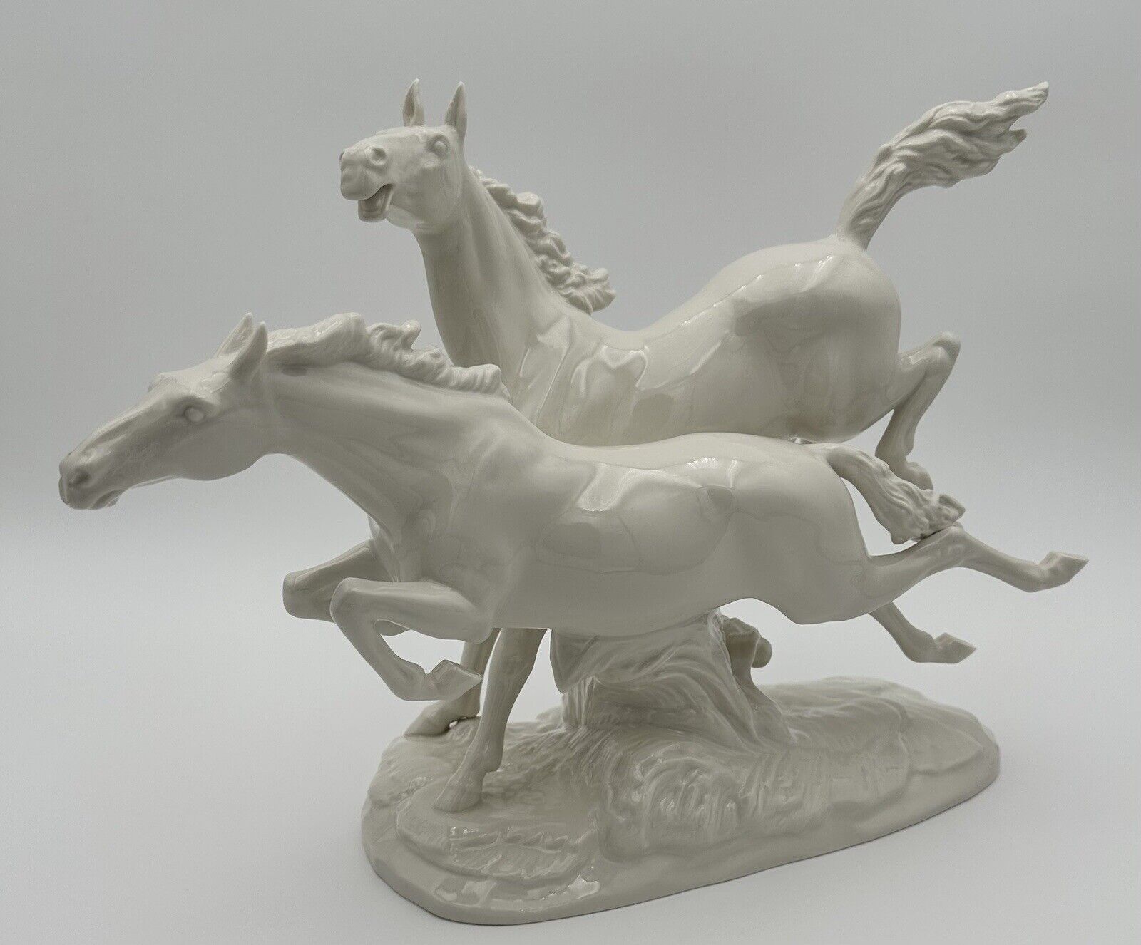 Vintage Hutschenreuther White MH Fritz Design Wild Porcelain Horses Figurine