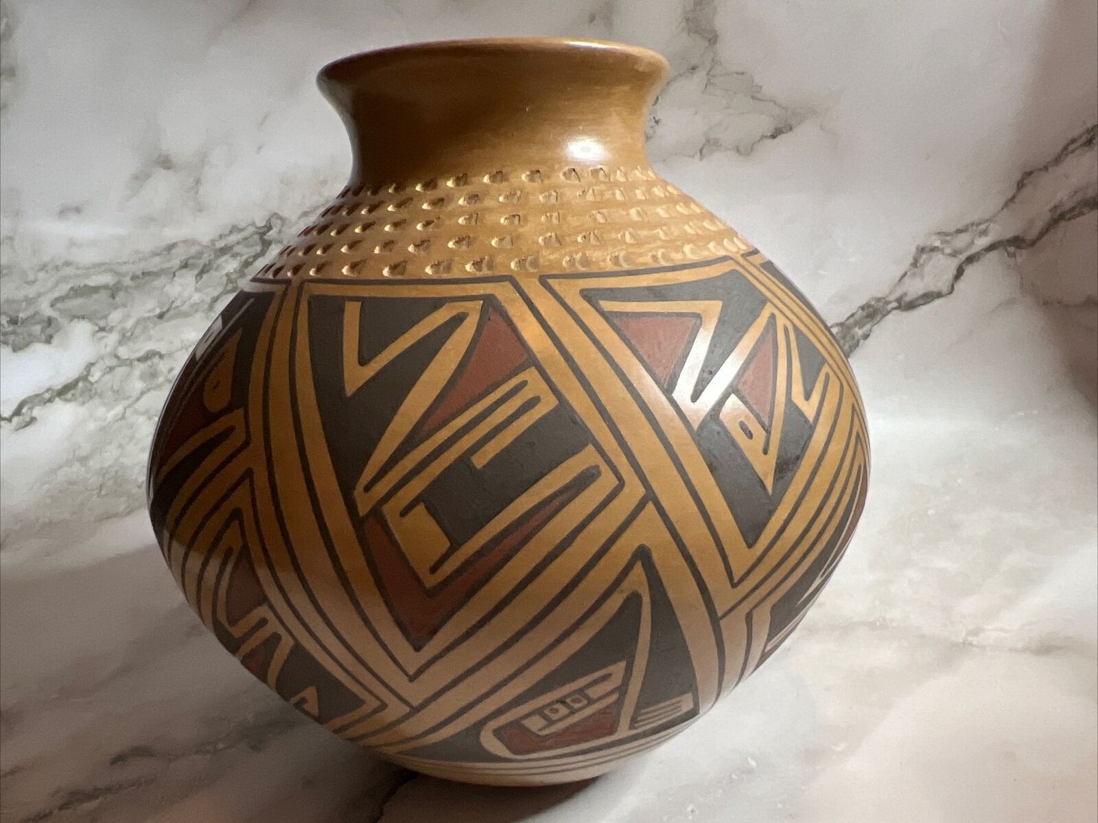 Vintage Mata Ortiz Hand Made Mexican Pottery Vase Signed Tomasa Mora