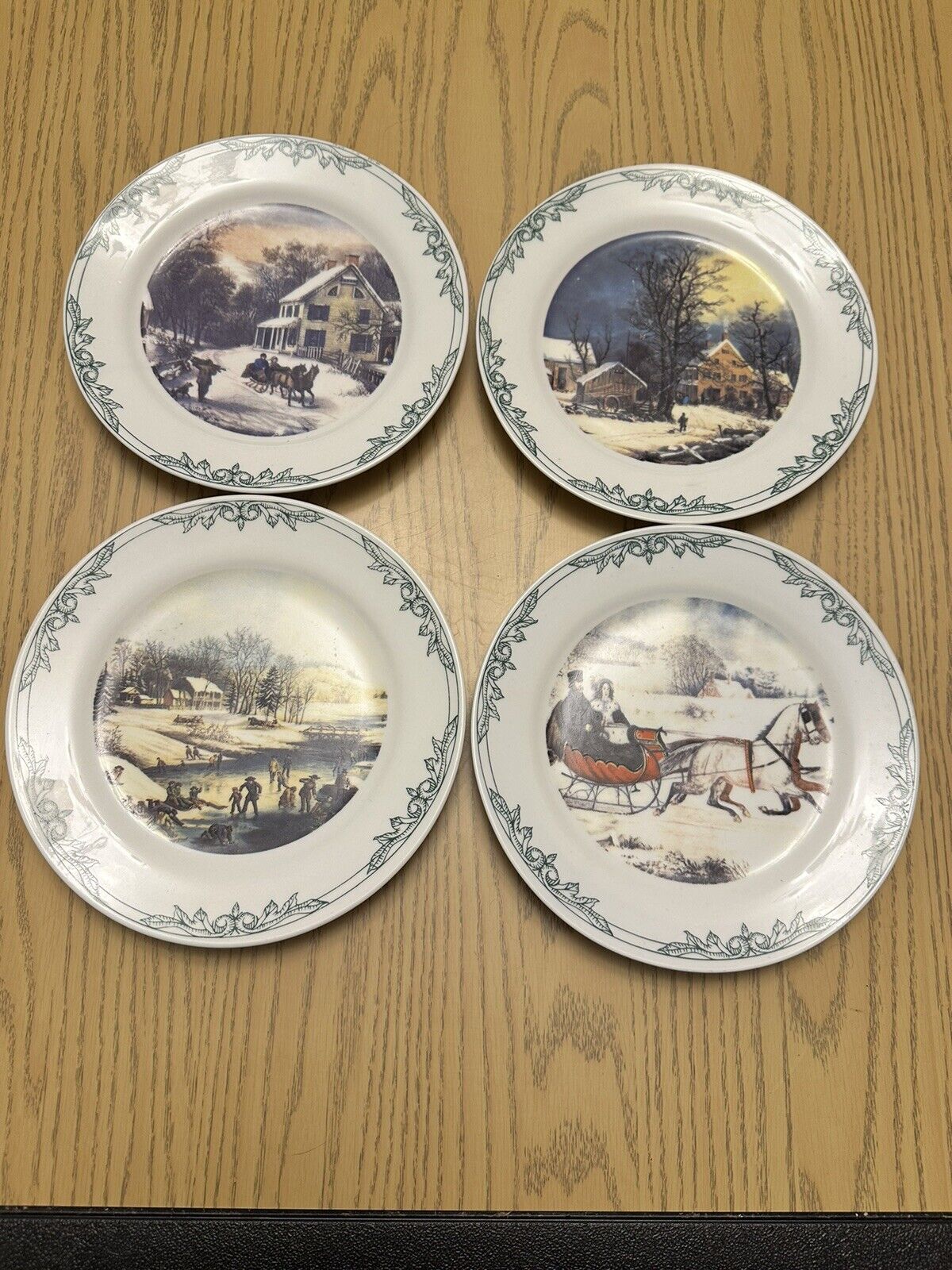 currier ives museum city of New York 2001 Set Of 4 Christmas Plates 