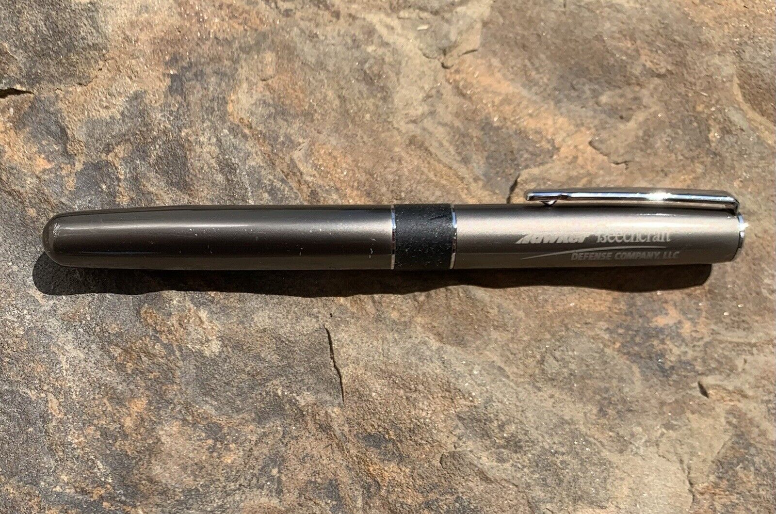 Hawker Beechcraft Defense Company Pen. Needs new ink cartridge. Vintage  