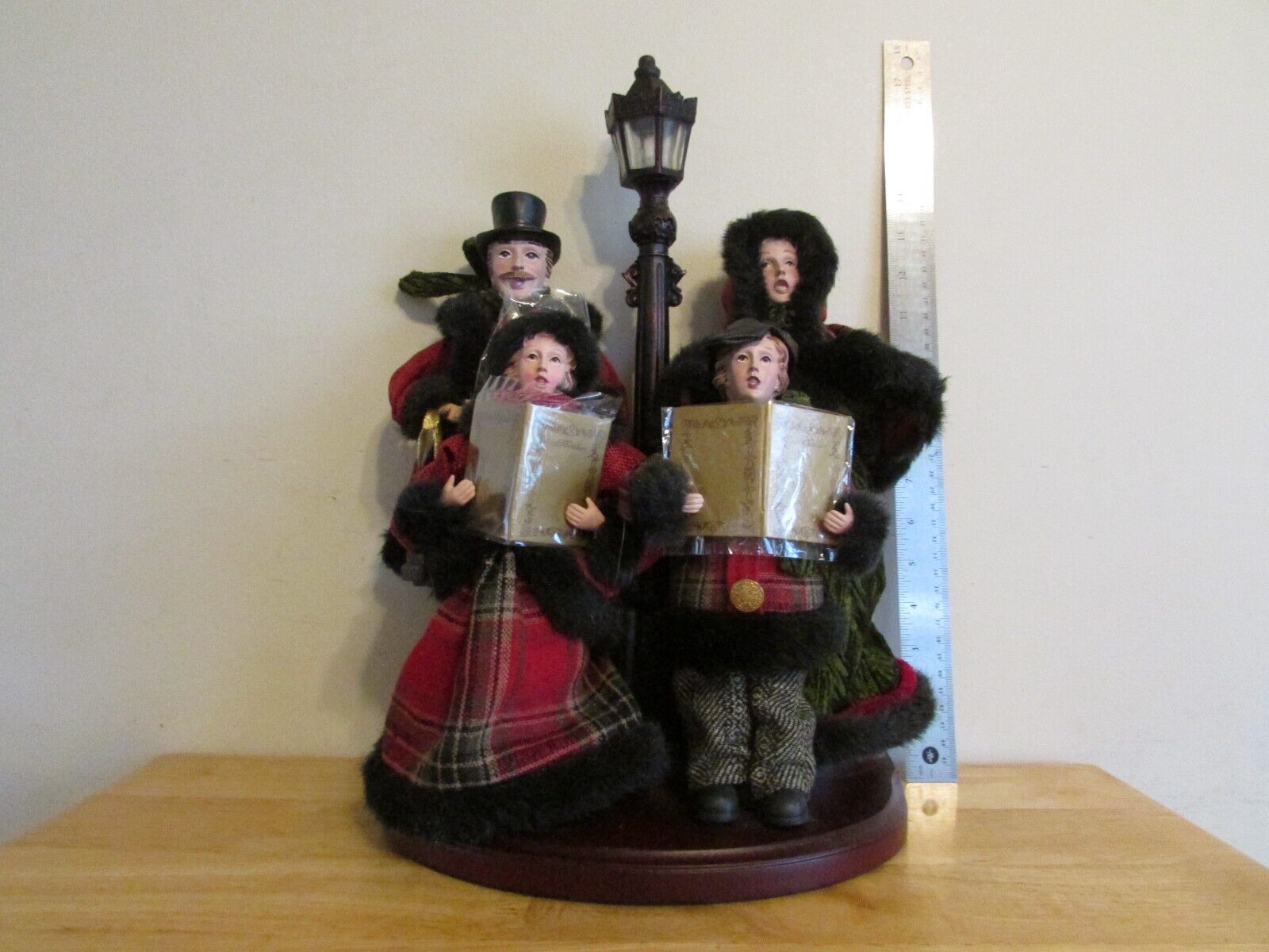 Victorian Christmas Carolers Valerie Parr Hill Dickens Style Vintage Collectible