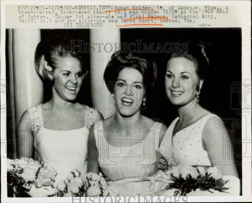 1967 Press Photo Maid of Cotton Susan Holder with Vicki Palmer, Seree Scott, TN