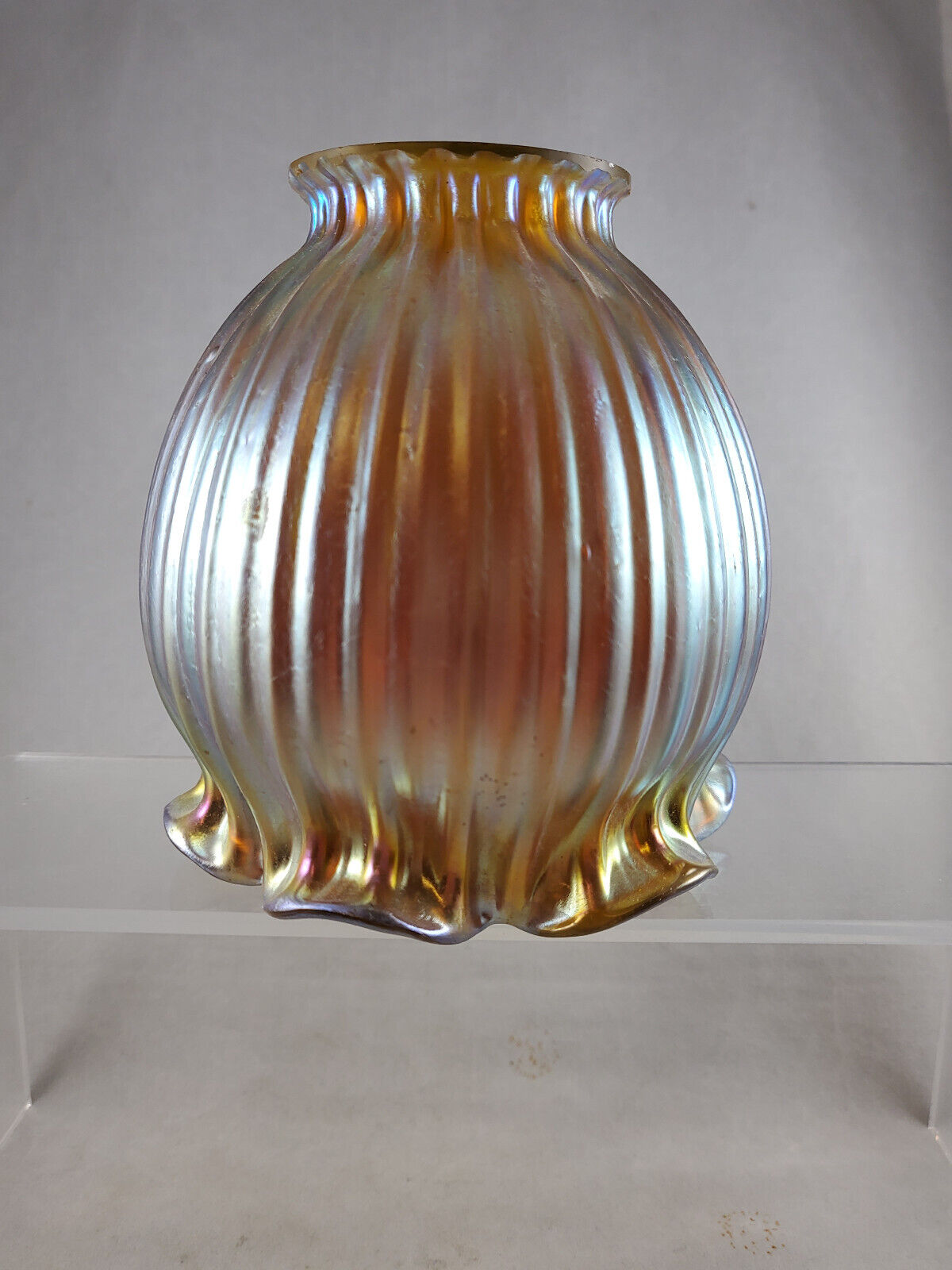 Loetz Candia Ribbed and Ruffled Lampshade Antique Art Nouveau Hand Blown Glass