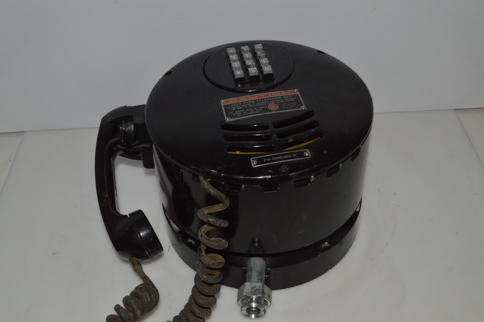 AT&T WESTERN ELECTRIC  EXPLOSION PROOF TELEPHONE 2520 PHONE INDUSTRIAL  (QOR91)