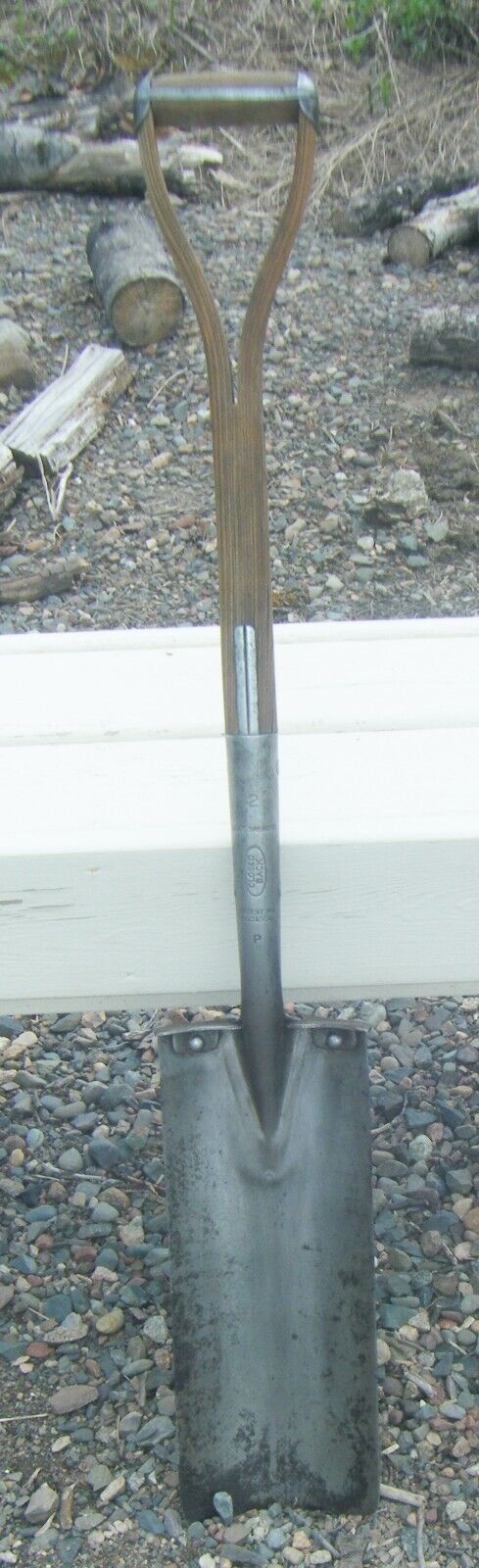 Vintage No. 2 Split Handle Drain Spade - The Wood Shovel and Tool Co.