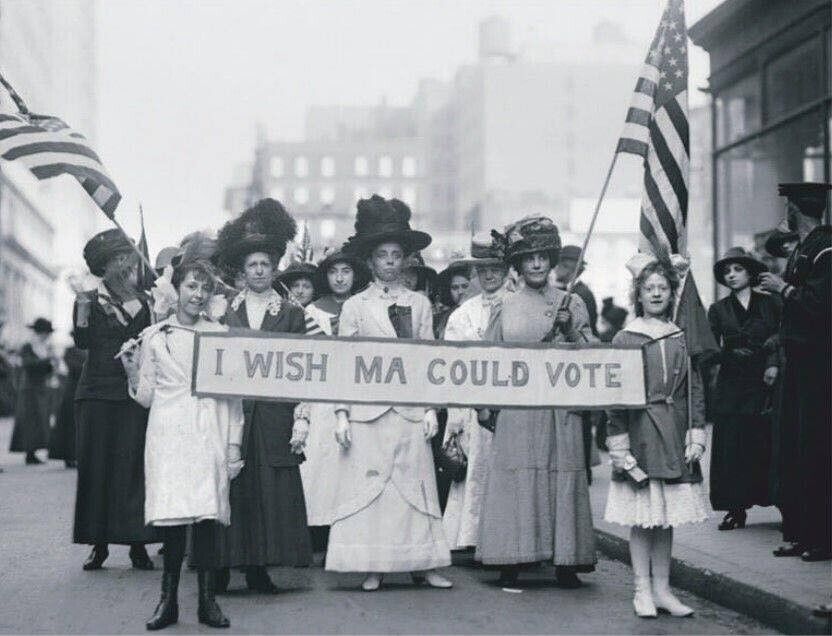 Black and White Photo 1913 Women March For Vote  10 x 8 Reprint A-1