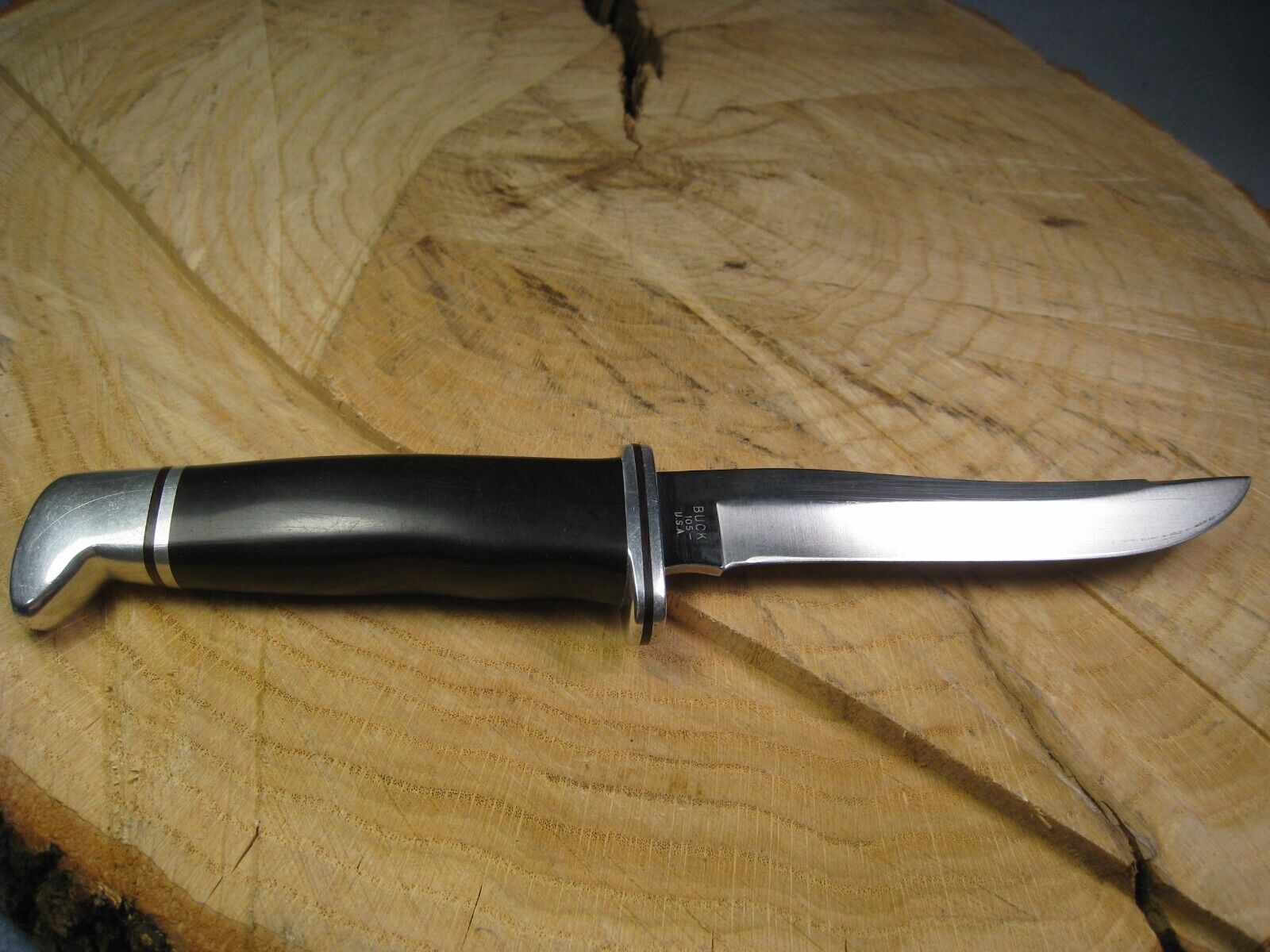 Nice 1992 Buck 105 U.S.A. Fixed Blade Hunting Knife