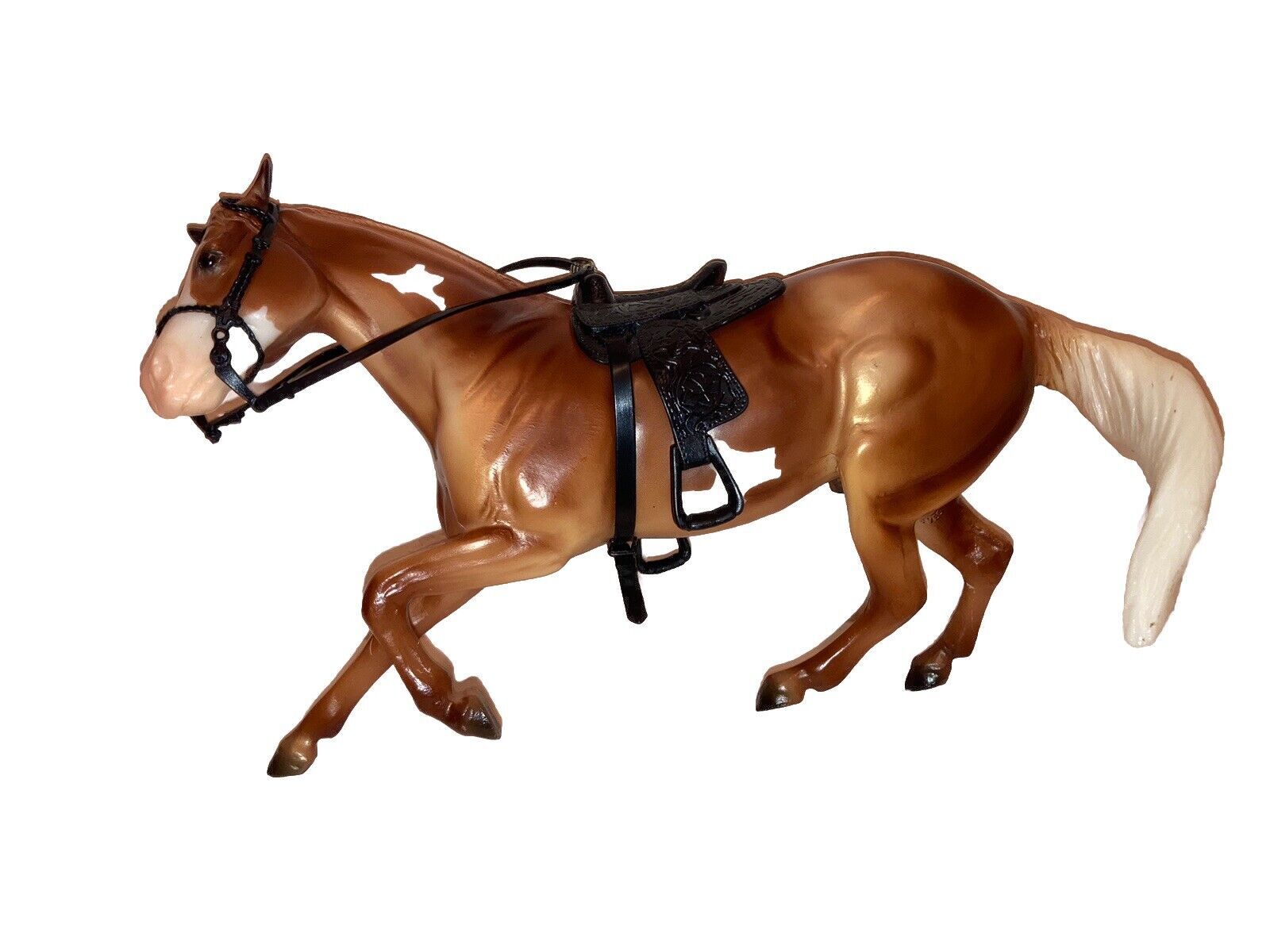 Breyer Reeves Model Horse Figurine Brown & White 9” Turning Stallion W/ Saddle