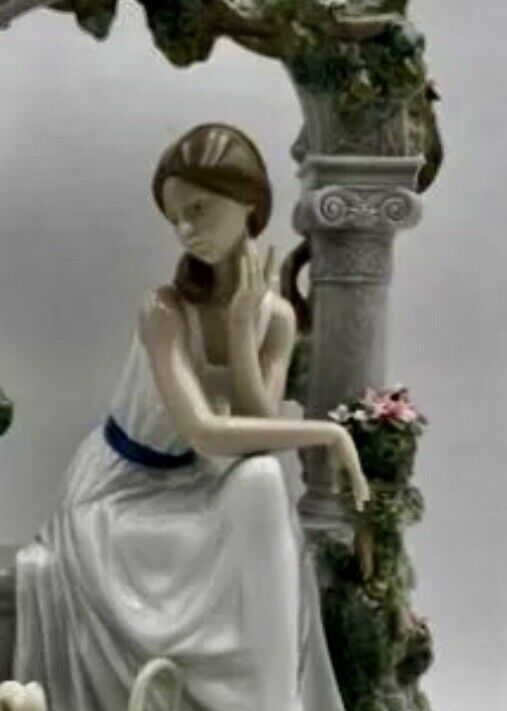 Lladro Tranquility Gloss 6677. Retired 2005. 14”H.