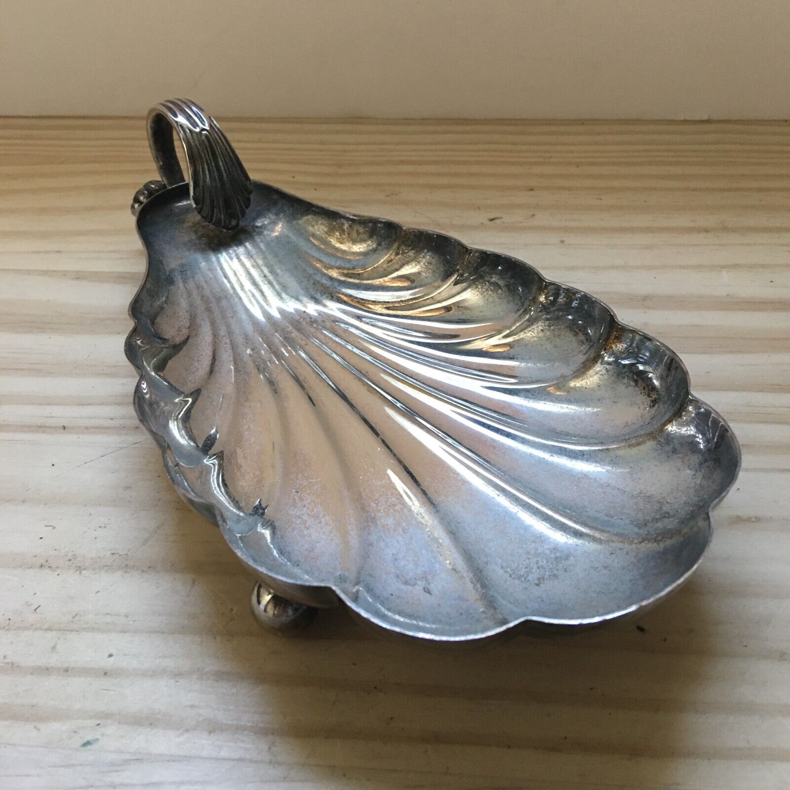 VTG 1970s Silver plated Leaf Shaped Scalloped Nut Candy Dish Serving Tray Footed