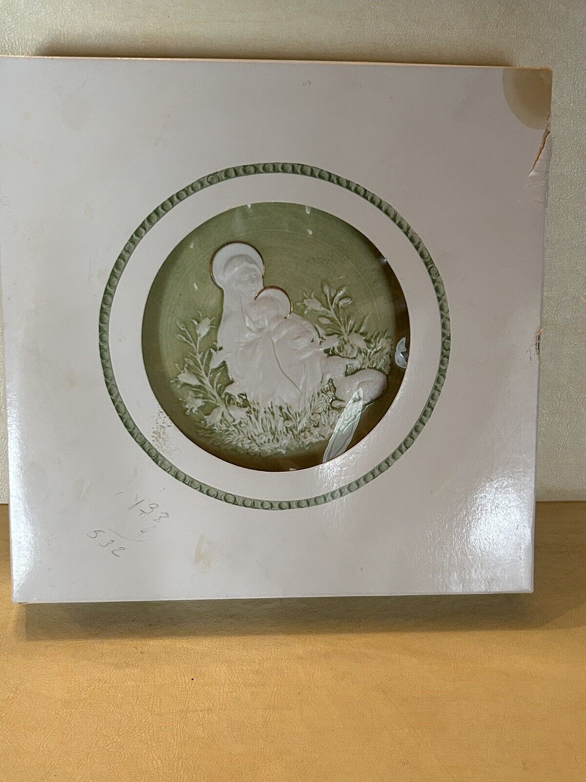 VERNON WARE METLOX CHRISTMAS COLLECTOR PLATE 1973 The First Noel boxed