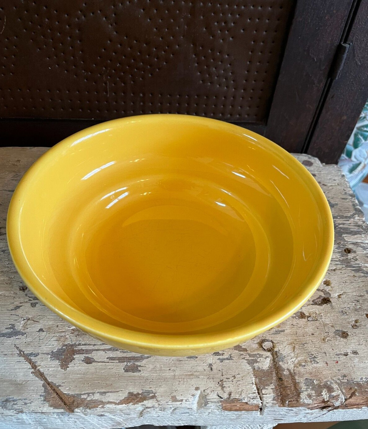 Vintage 1940s Signed Betty Crocker Sunflower Yellow Pottery Serving Bowl 9\