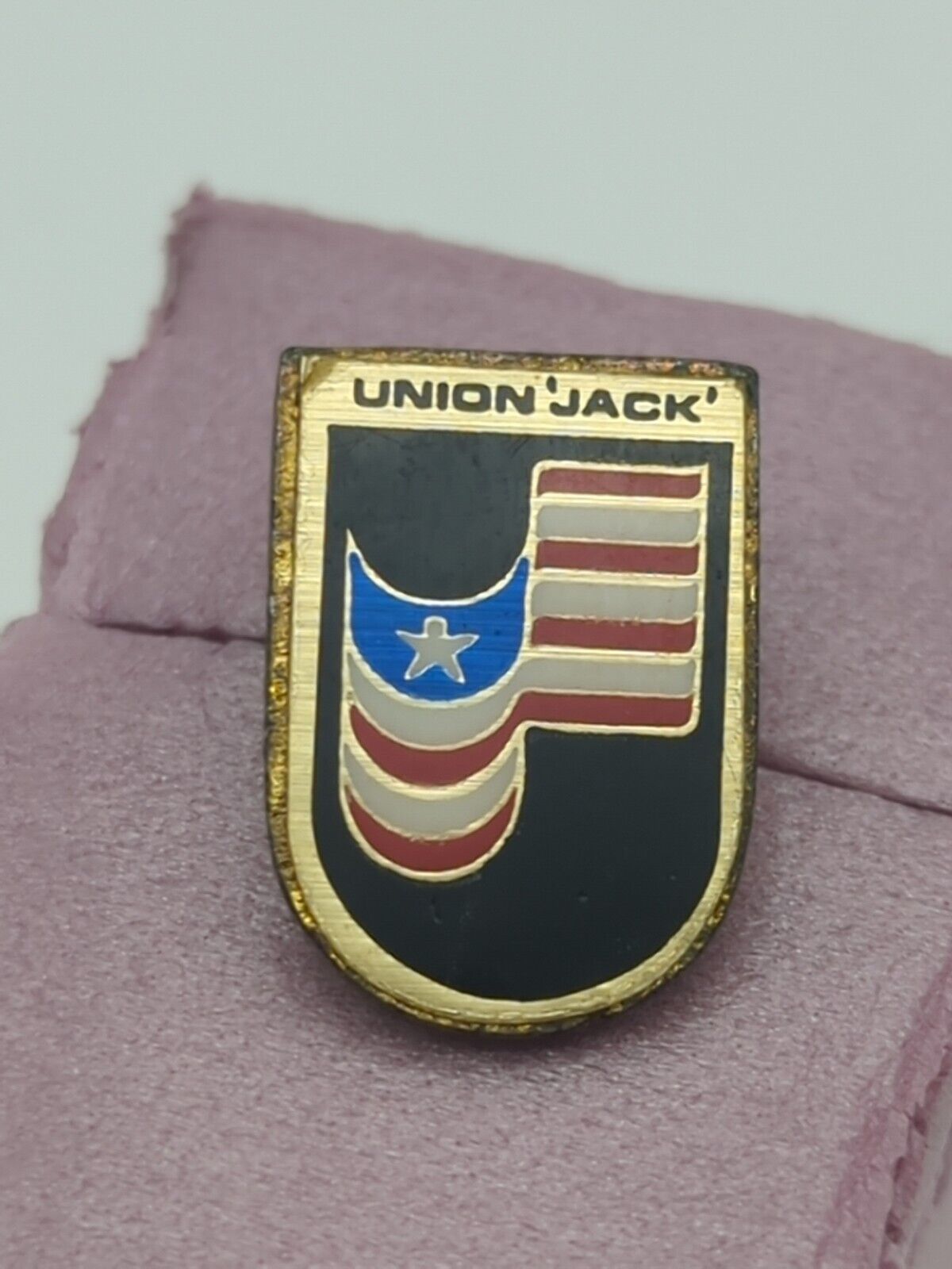 VINTAGE UNION JACK PIN - LAPEL PIN BACK FLAG - LOCAL 65 UNION MADE USA 