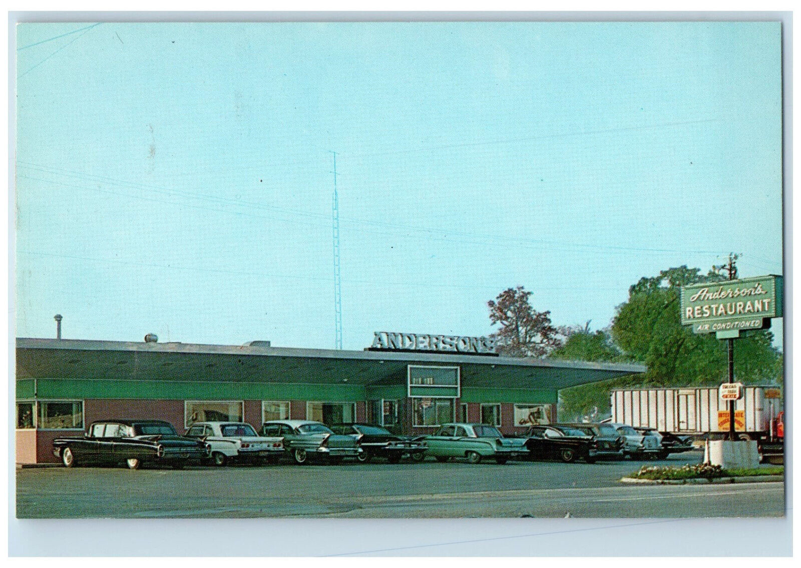 Anderson\'s Restaurant Car-lined Scene Washington Court House Ohio OH Postcard