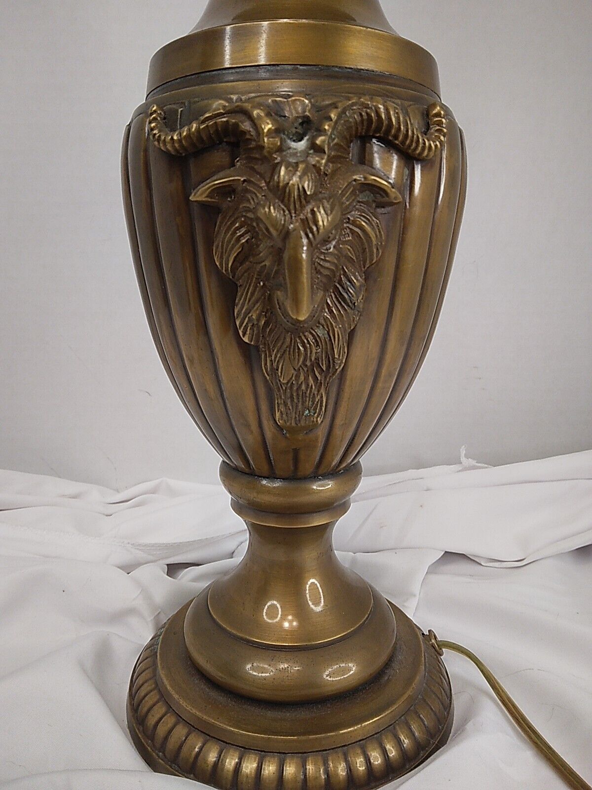 Vintage Neoclassical Hollywood Regency Rams Head Brass Lamp USED SOME PATINA 