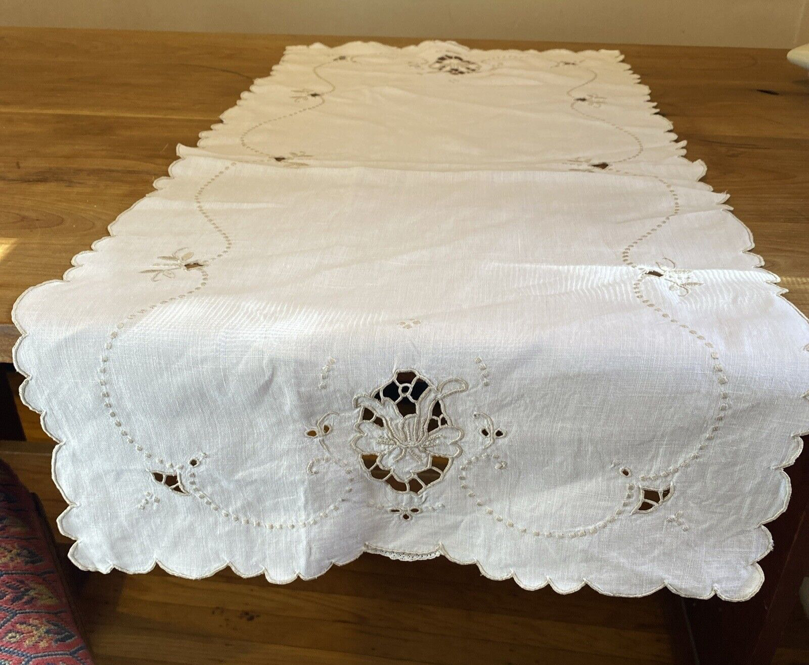Vintage Silver Beige & white Linen Cutwork Embroidered Tablecloth Runner Madeira