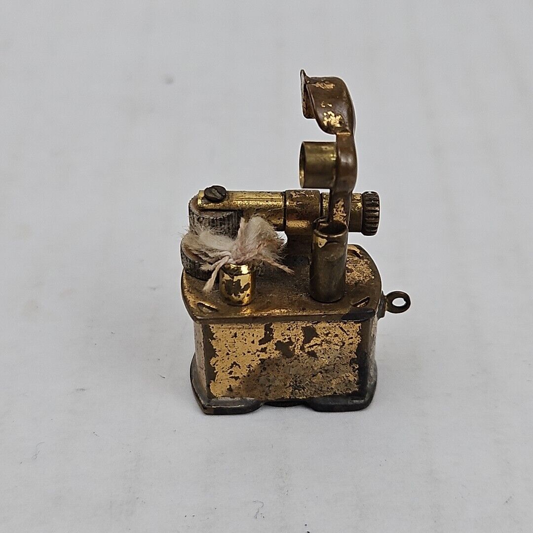 Vintage Golden Wheel Art Deco Gold Tone Mini Lift Arm Trench Lighter