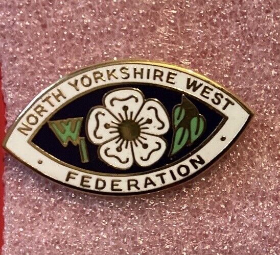 Vintage North & West Yorkshire WI Enamel Badge Women\'s Institute Pin G